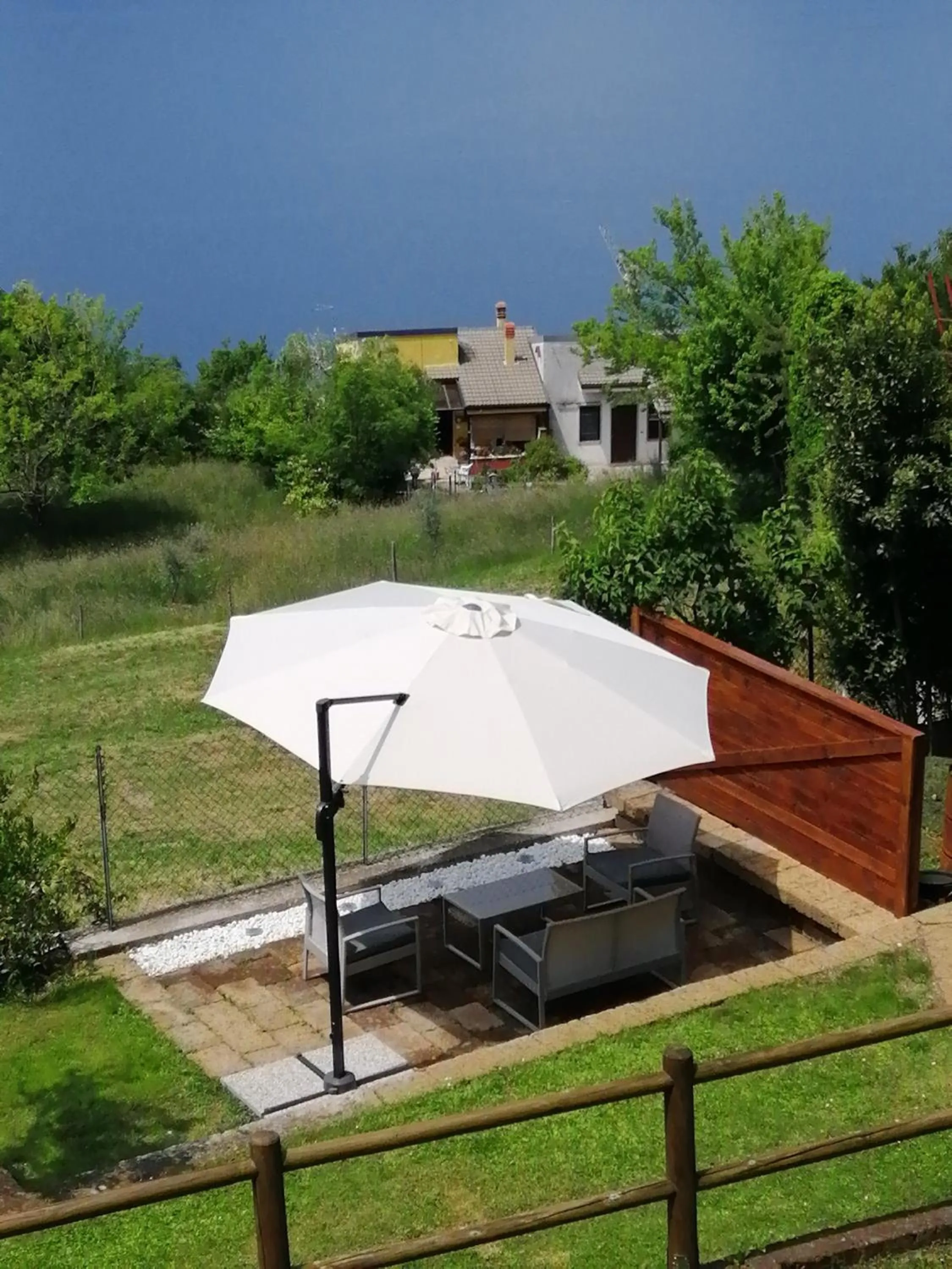 Restaurant/places to eat in B&B da Paolo con vista Lago di Garda