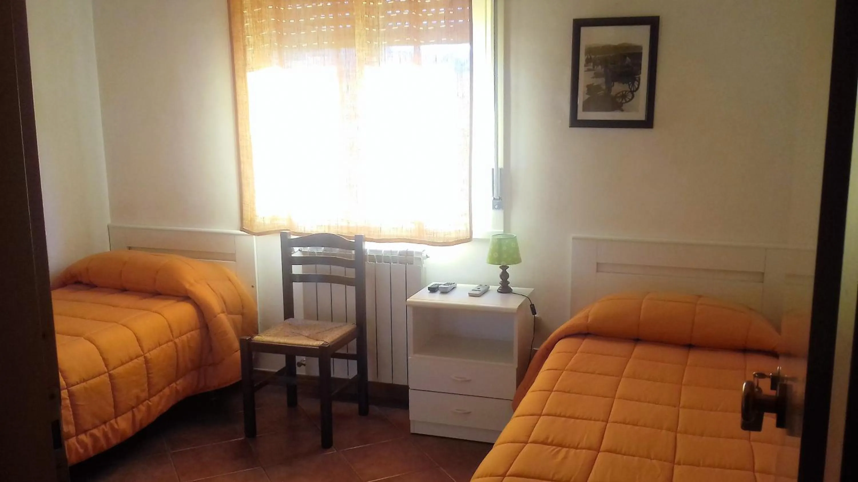 Photo of the whole room in La Regina di Adrano