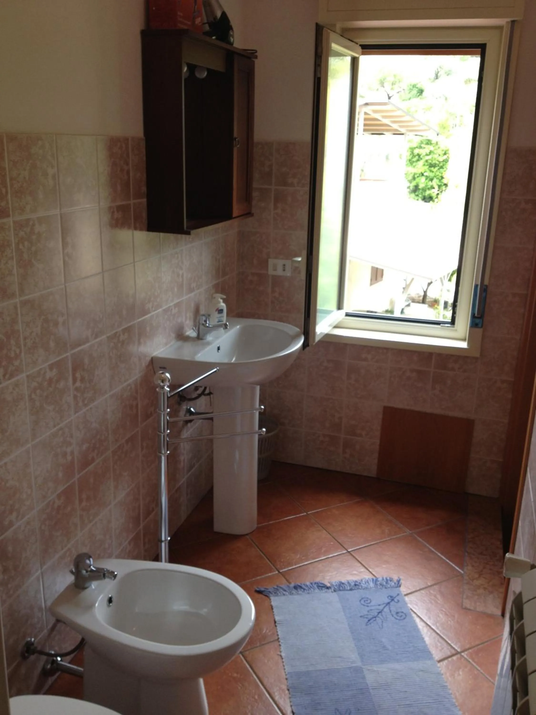 Bathroom in La Regina di Adrano