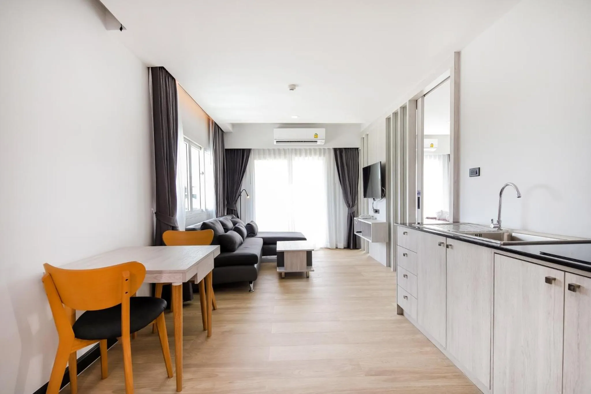 Benjaphorn Grandview Hotel