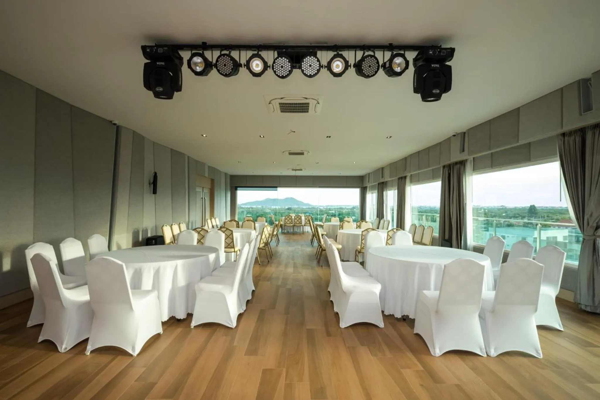 Benjaphorn Grandview Hotel