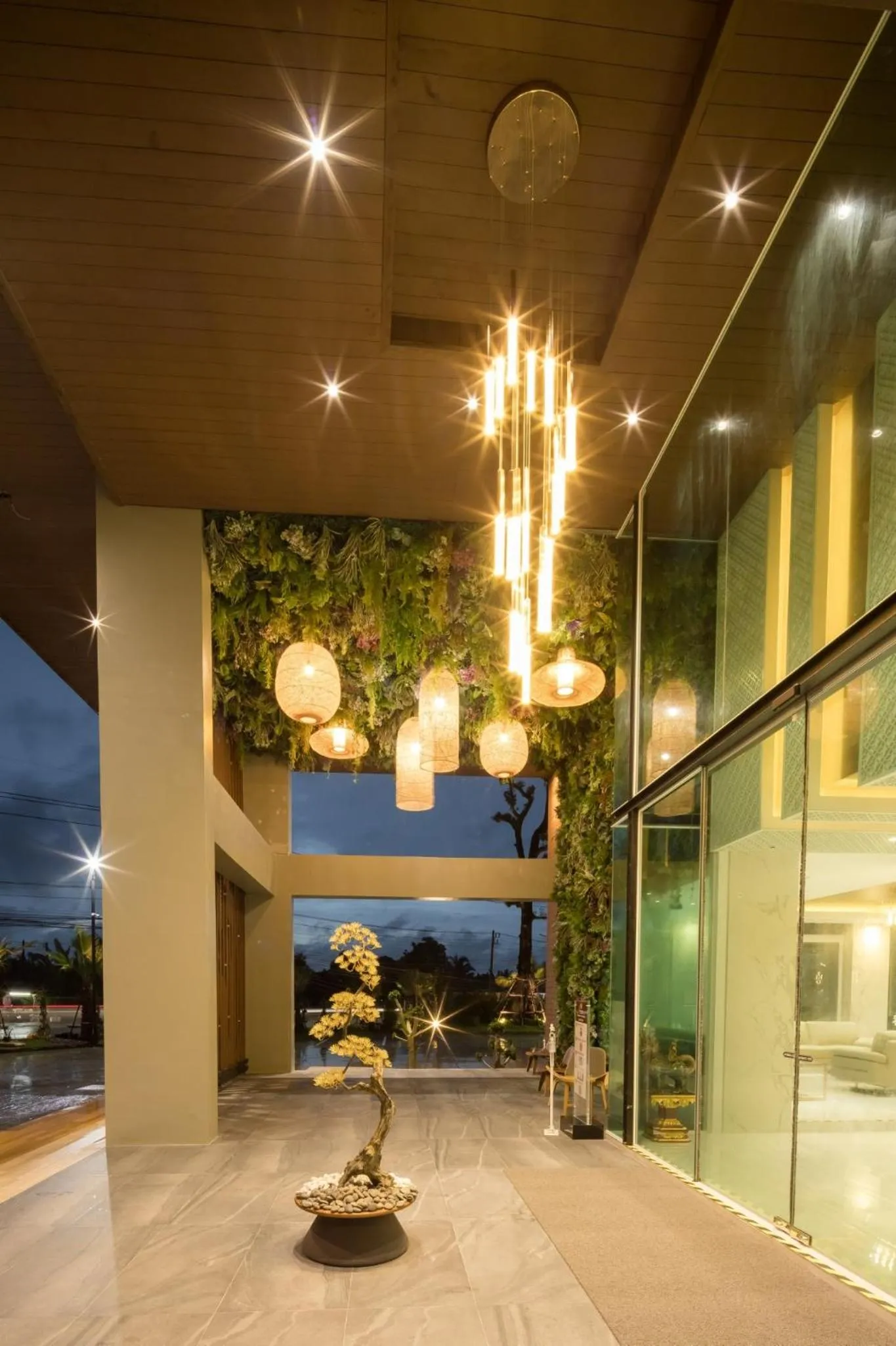 Property building in Benjaphorn Grandview Hotel