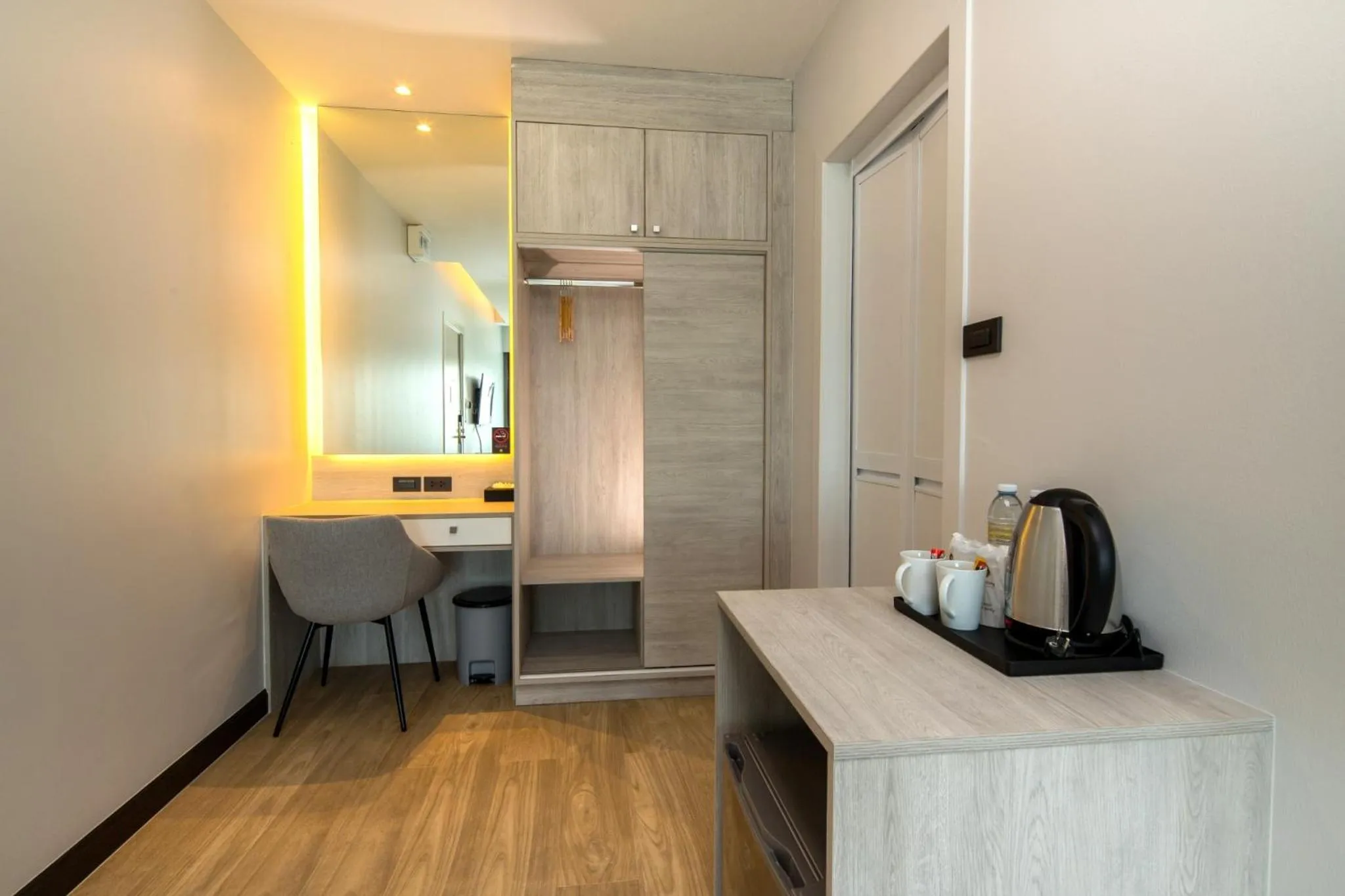 Benjaphorn Grandview Hotel