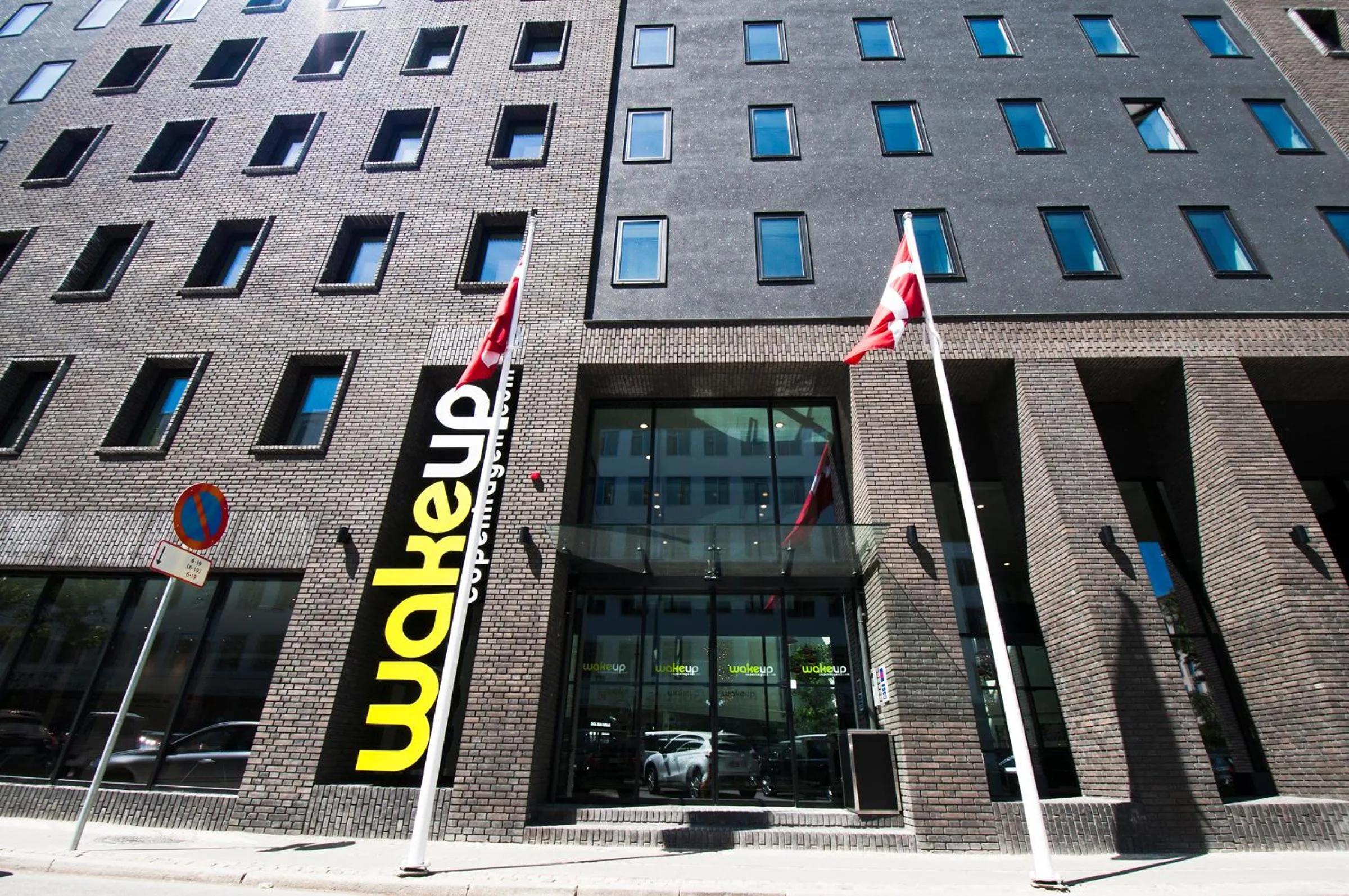 Facade/entrance in Wakeup Copenhagen - Borgergade