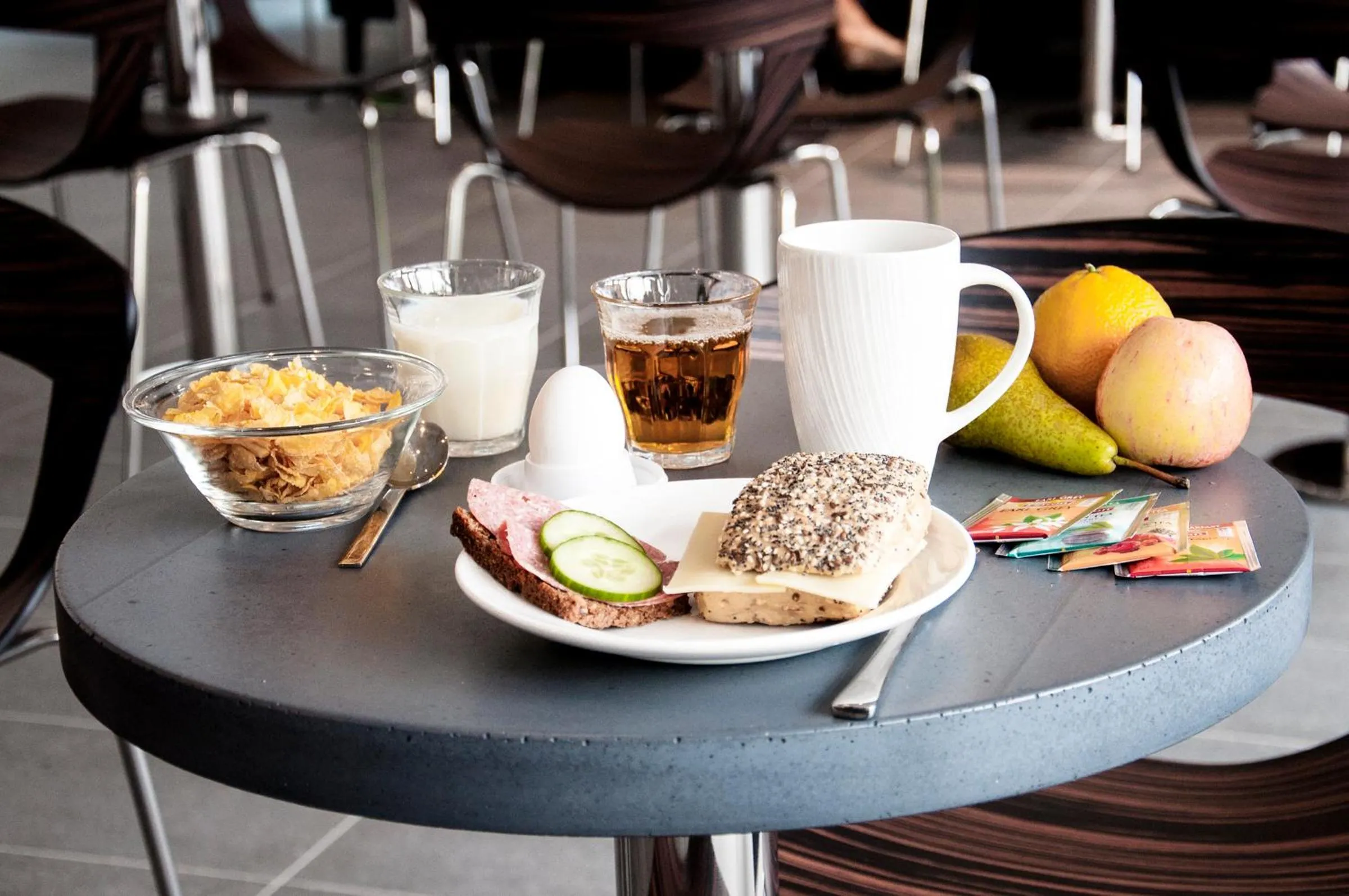 Restaurant/places to eat in Wakeup Copenhagen - Borgergade