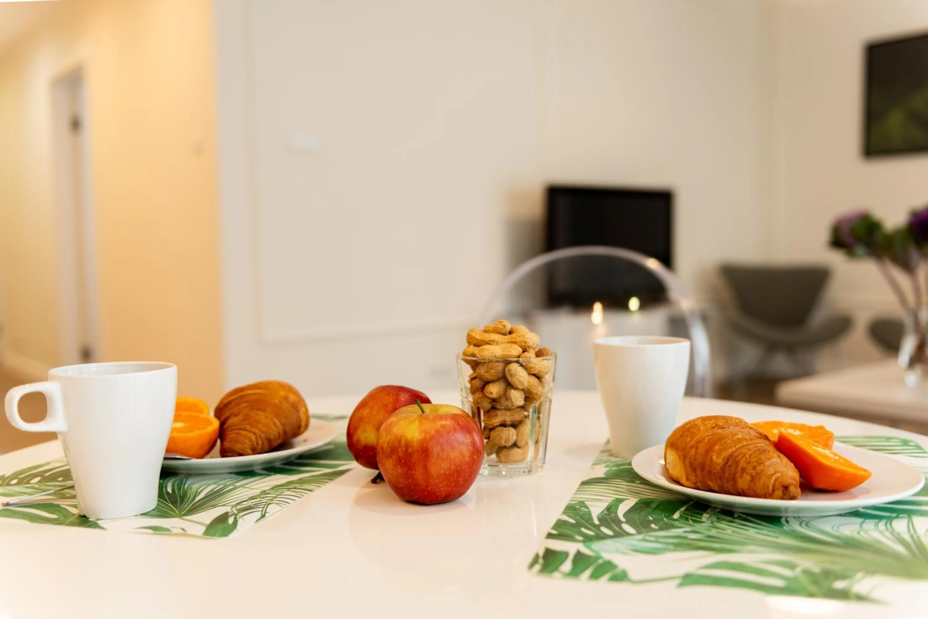 Breakfast in Platinum Towers Central Apartments