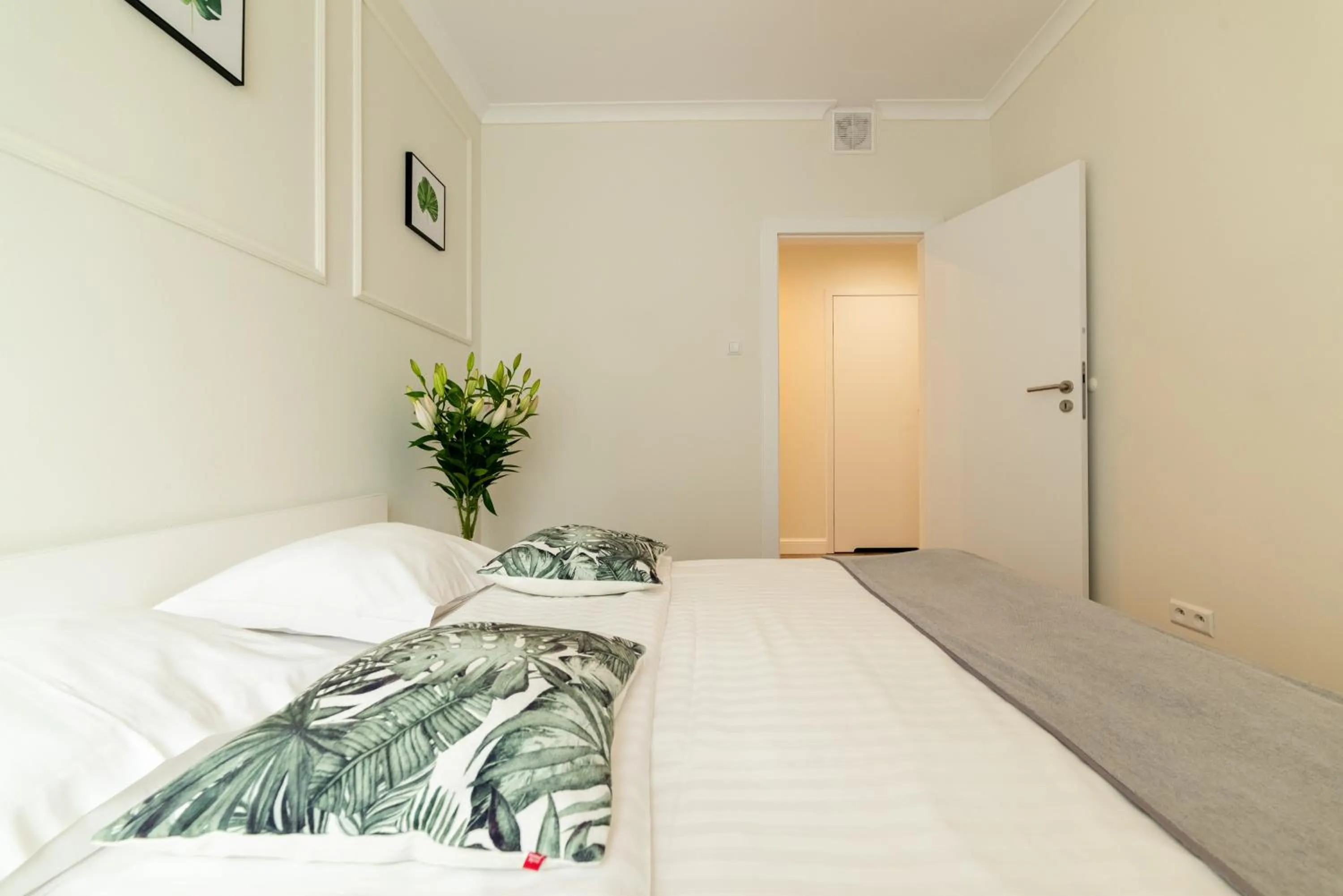 Bedroom, Bed in Platinum Towers Central Apartments