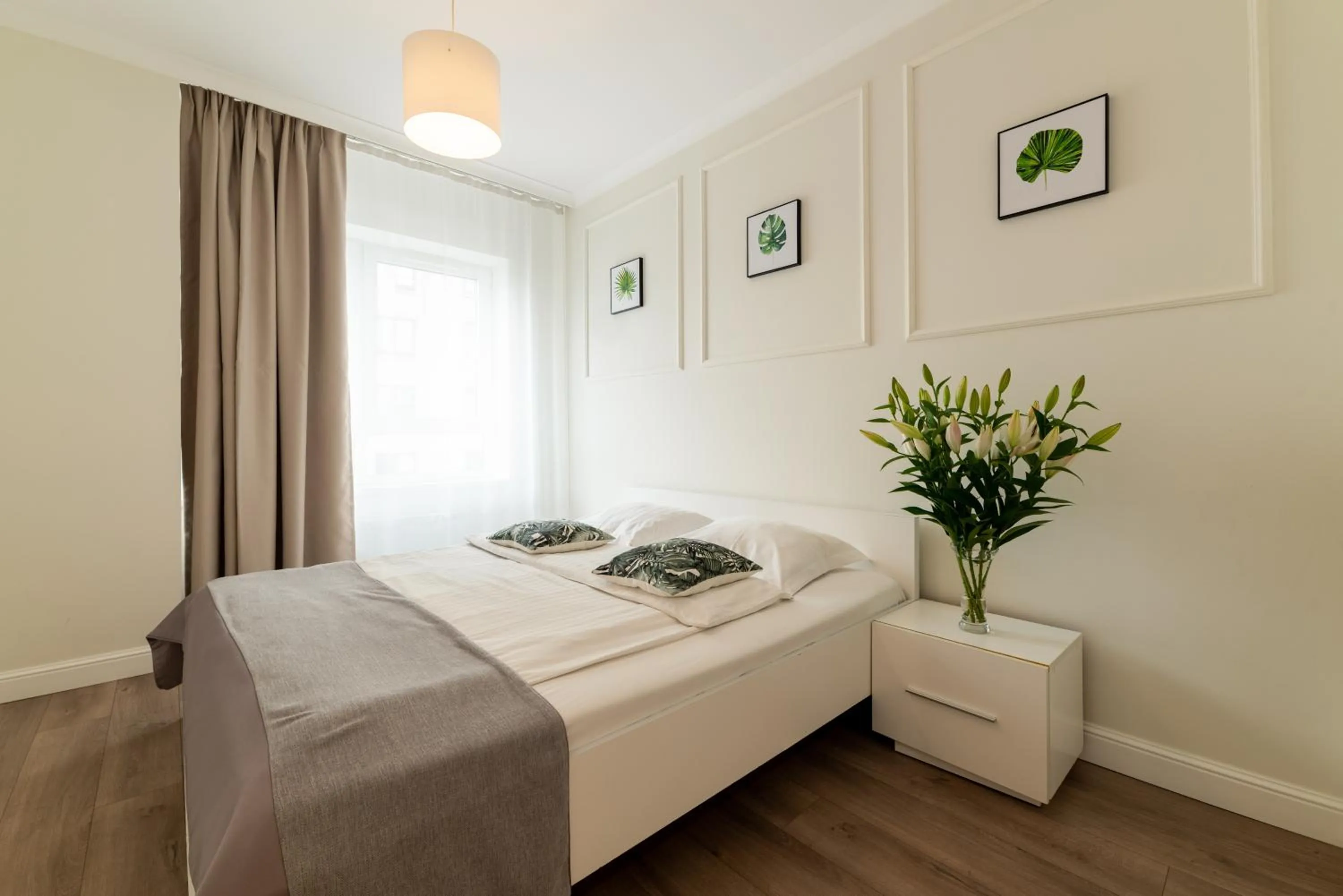 Bedroom, Bed in Platinum Towers Central Apartments