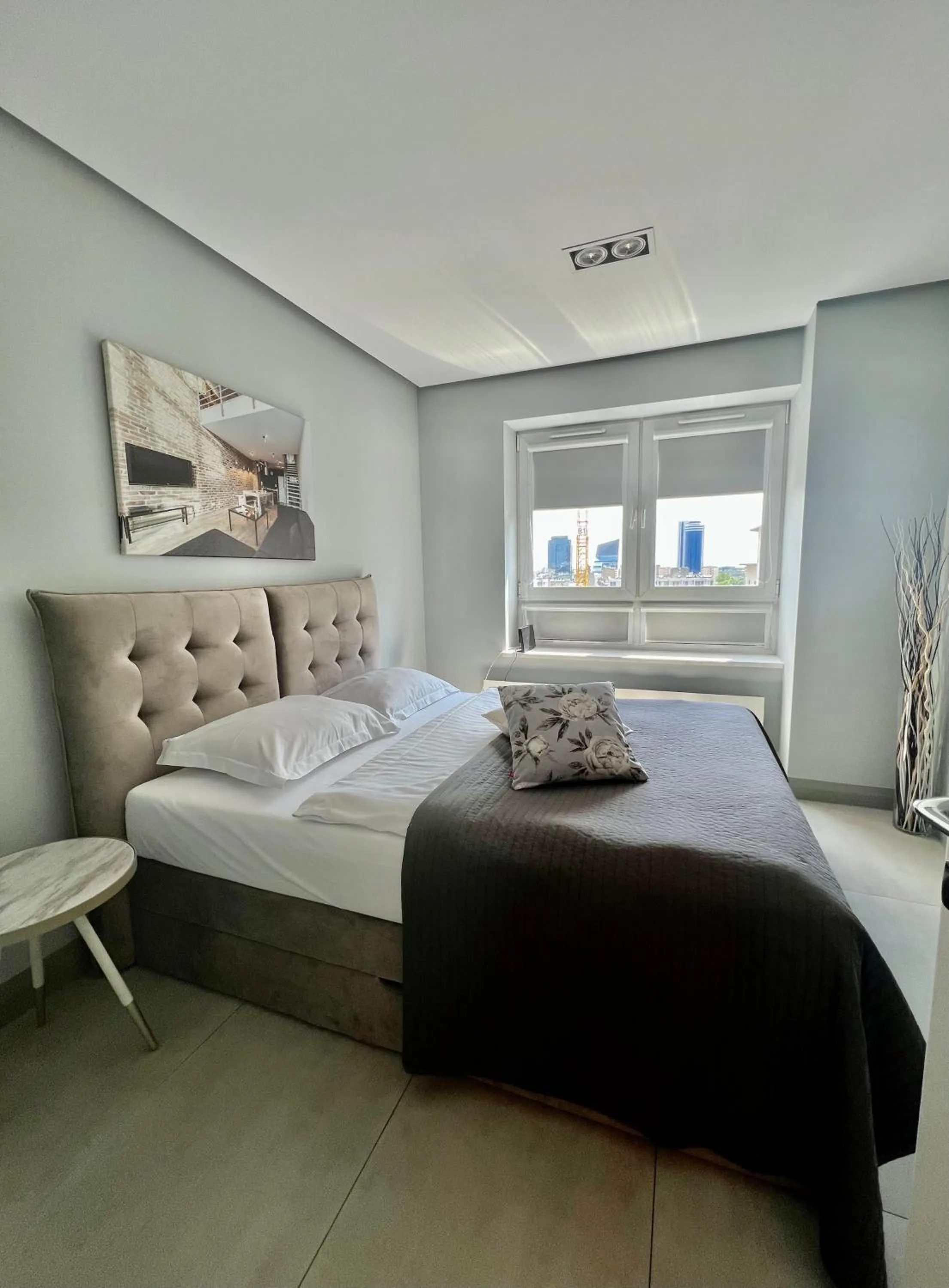 Bedroom, Bed in Platinum Towers Central Apartments