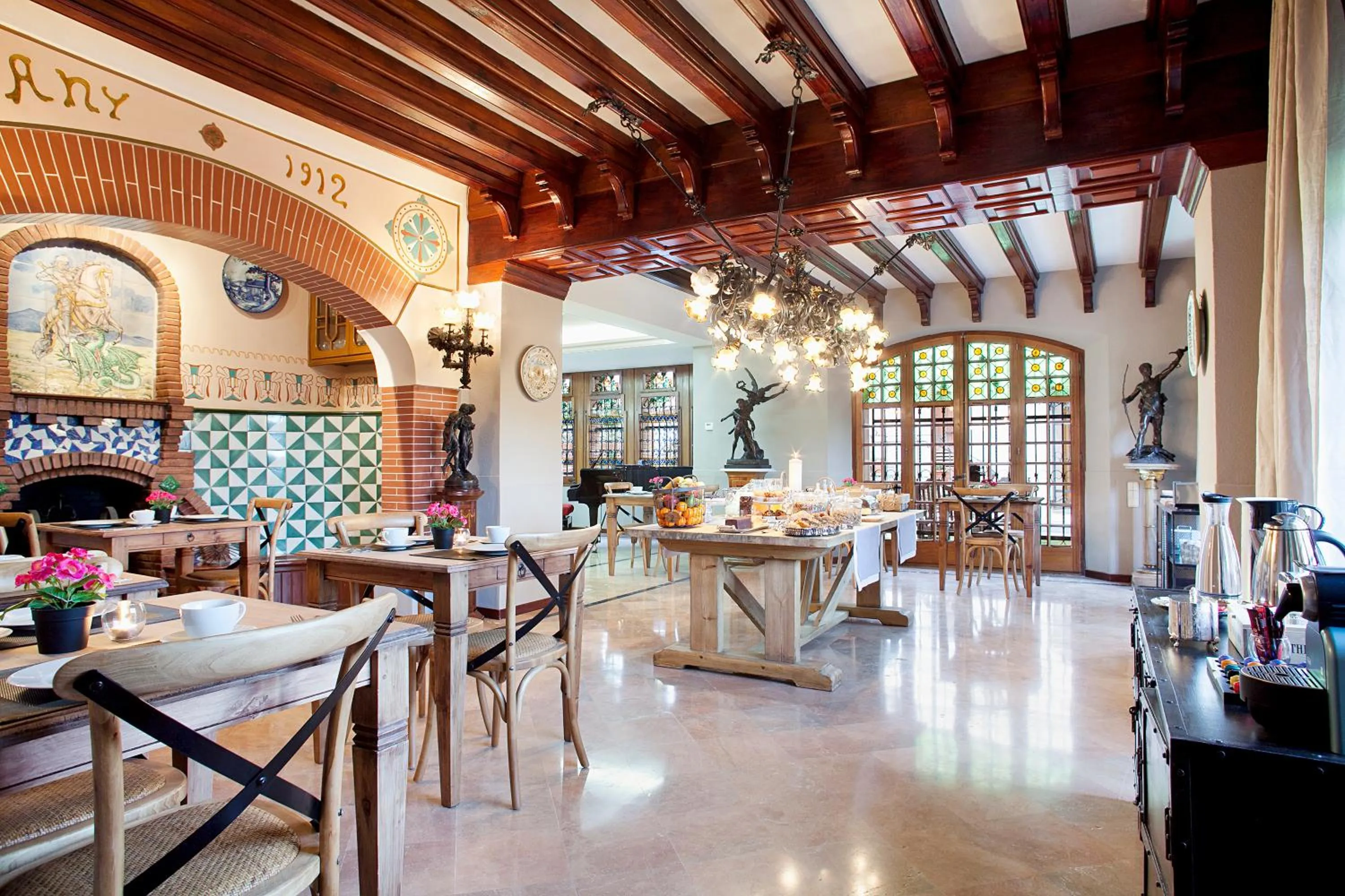 Communal lounge/ TV room in Can Borrell