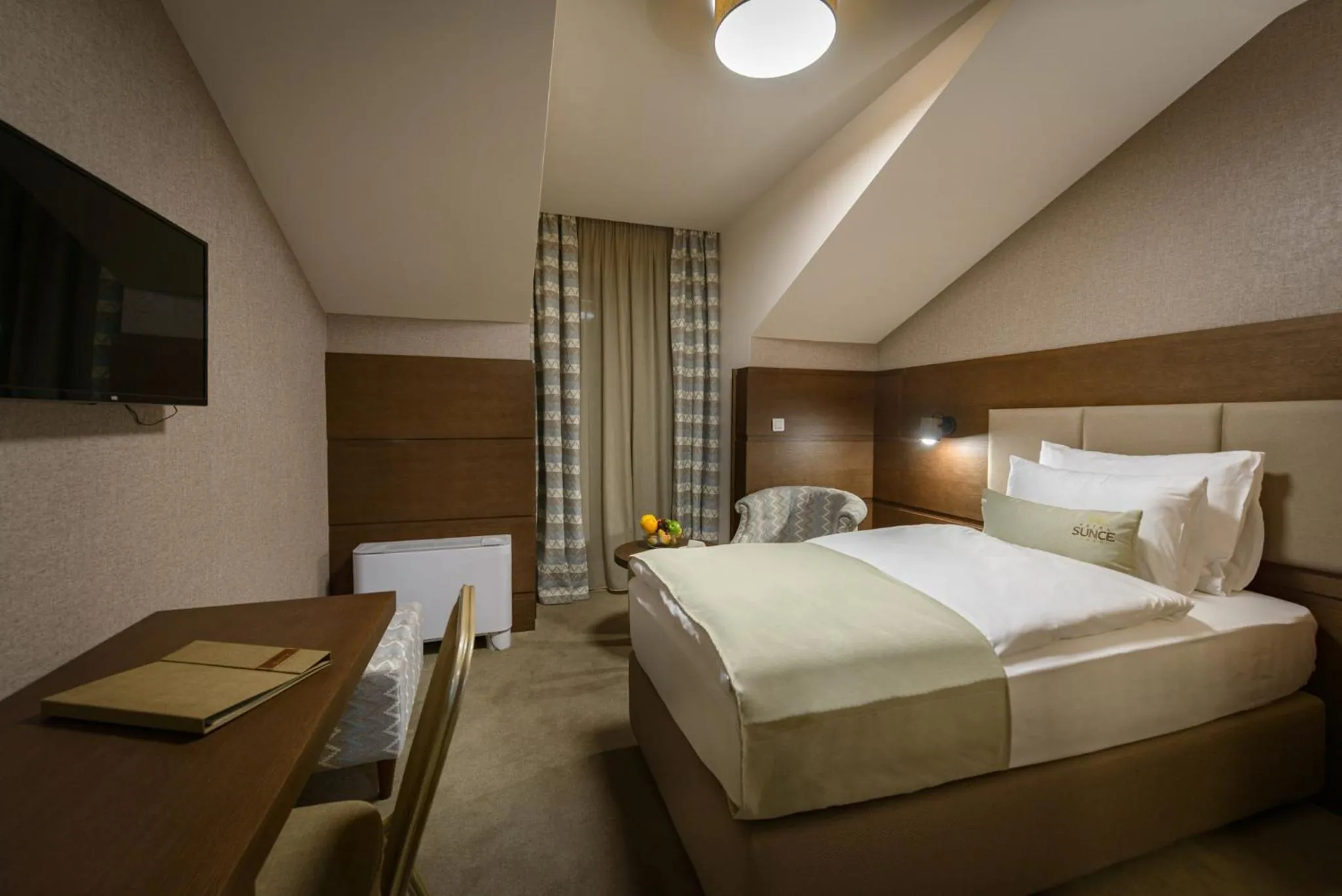 Bedroom, Bed in Hotel Sunce