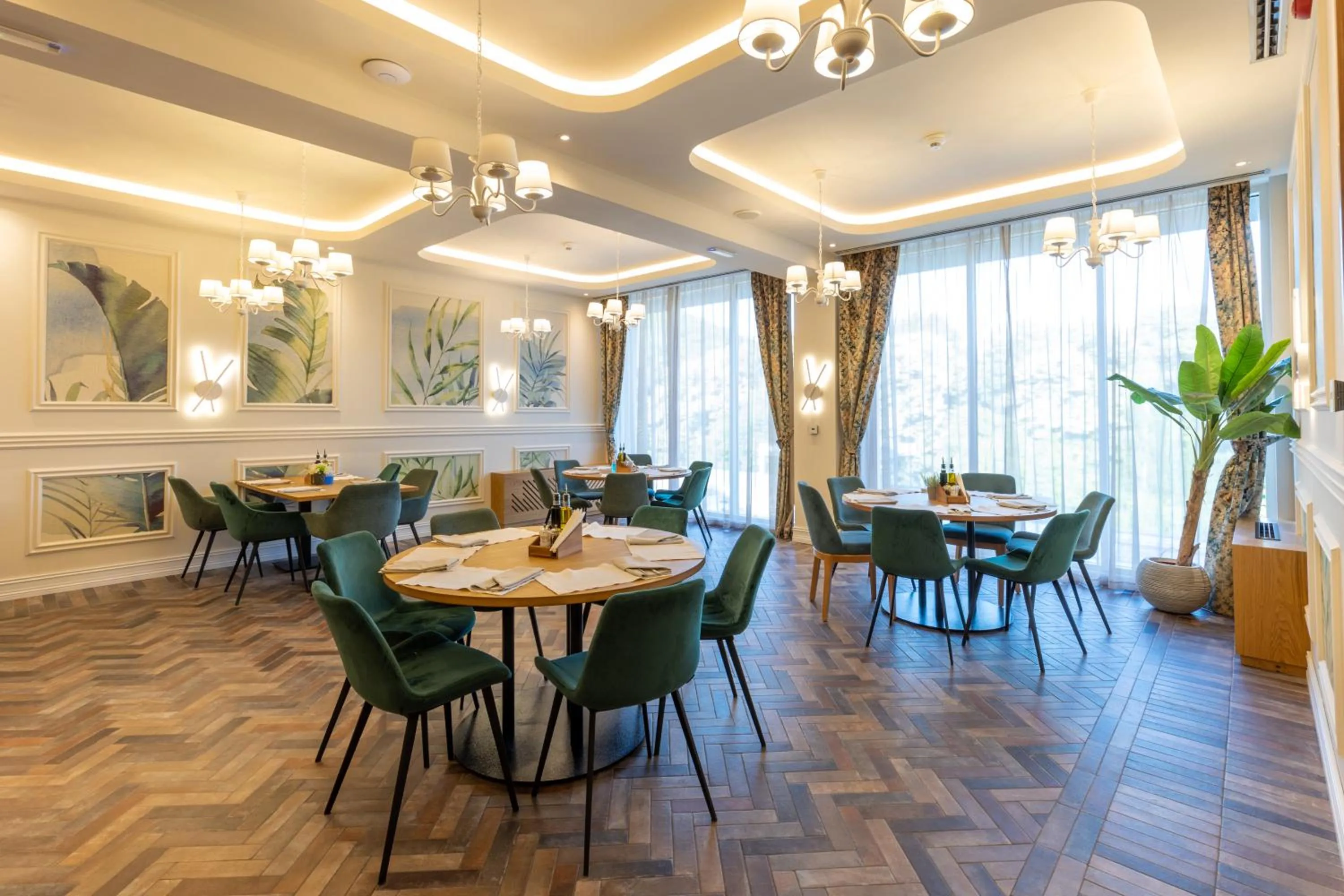 Restaurant/places to eat in Hotel Sunce