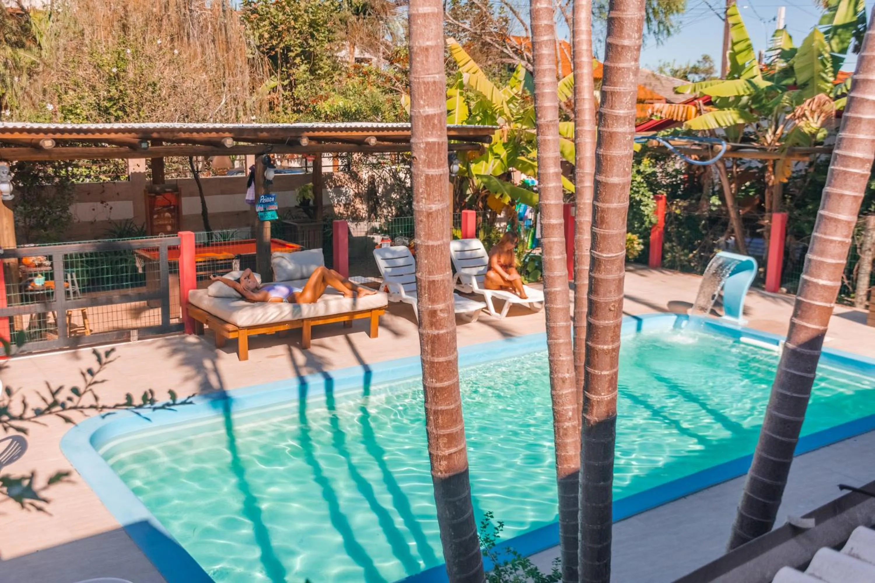 Swimming pool in Hotel Ferrugem Eco Village