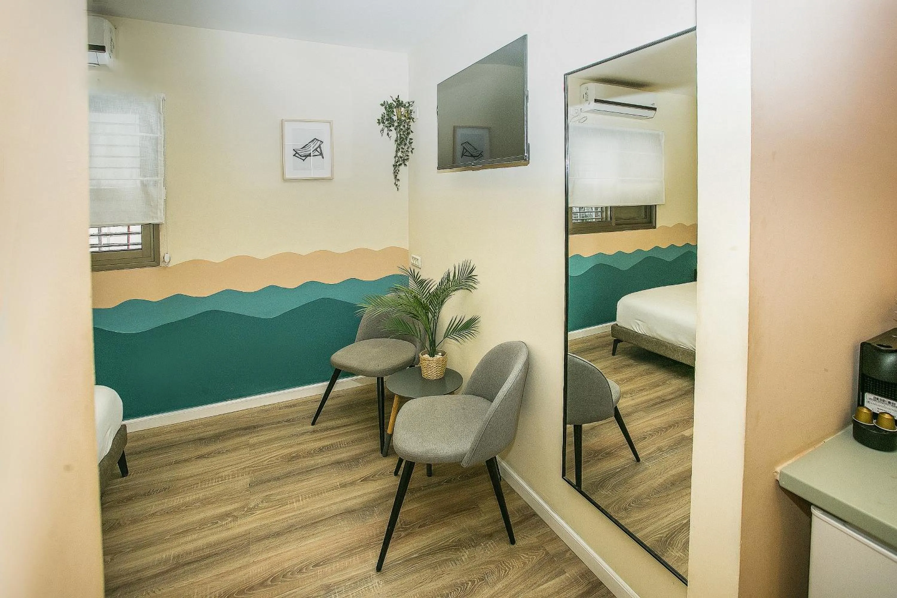 TV and multimedia in Domus Bat Galim Hotel