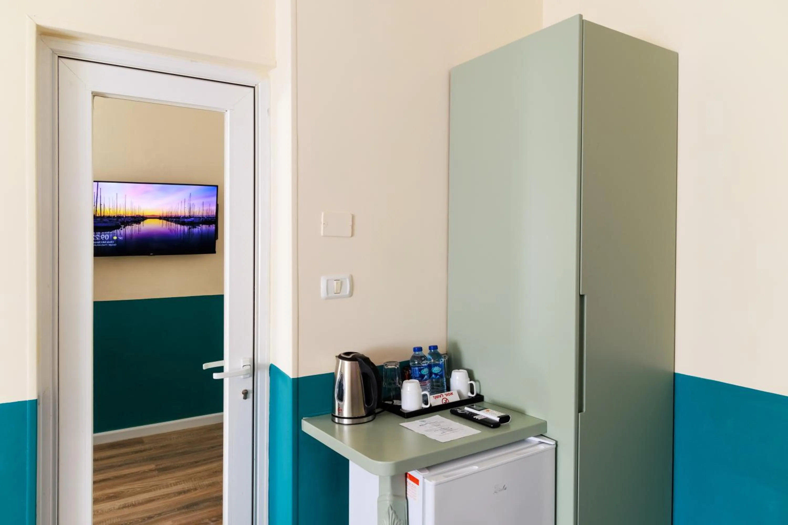 wardrobe in Domus Bat Galim Hotel