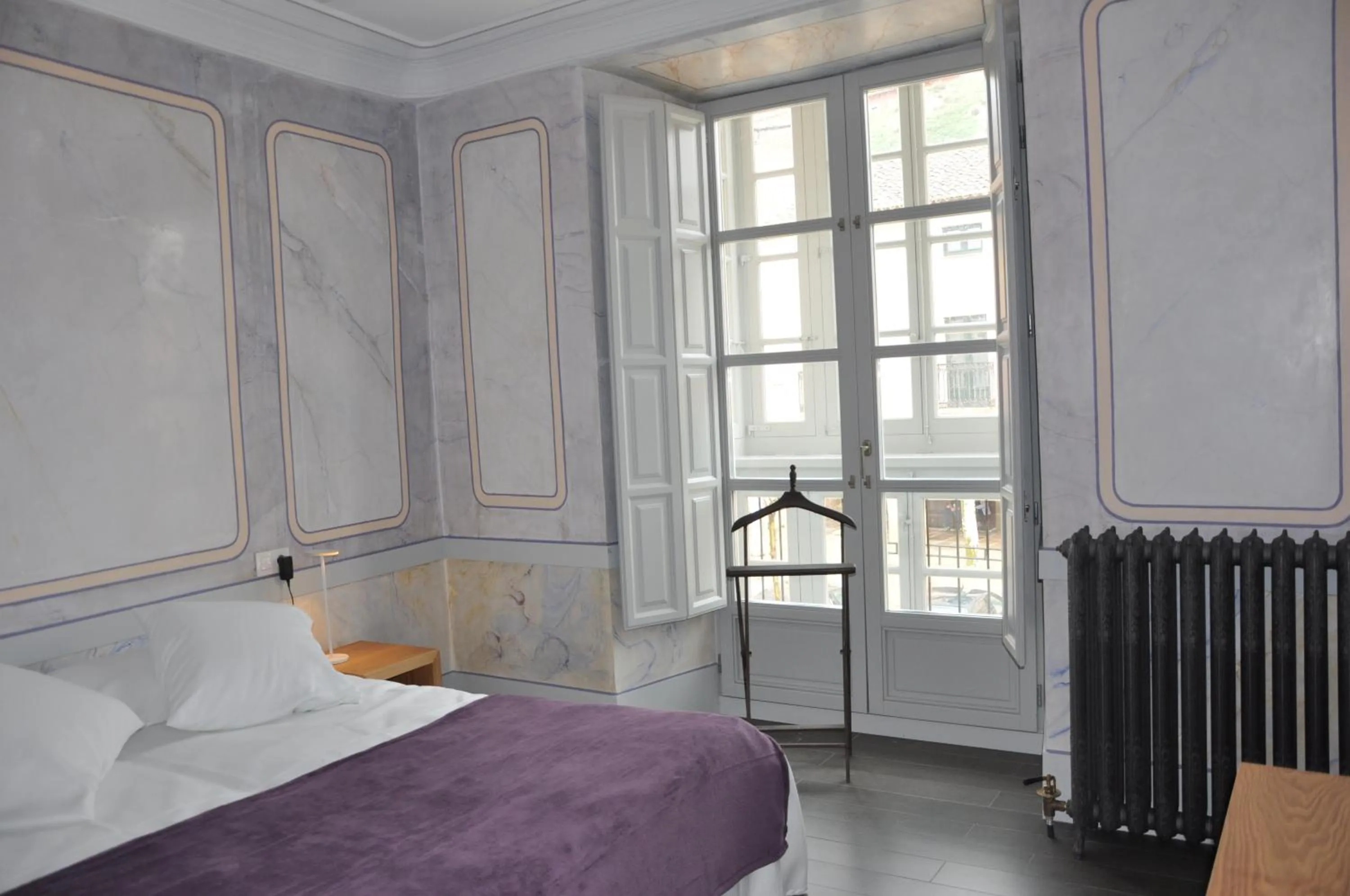 Decorative detail in Emebed Posada