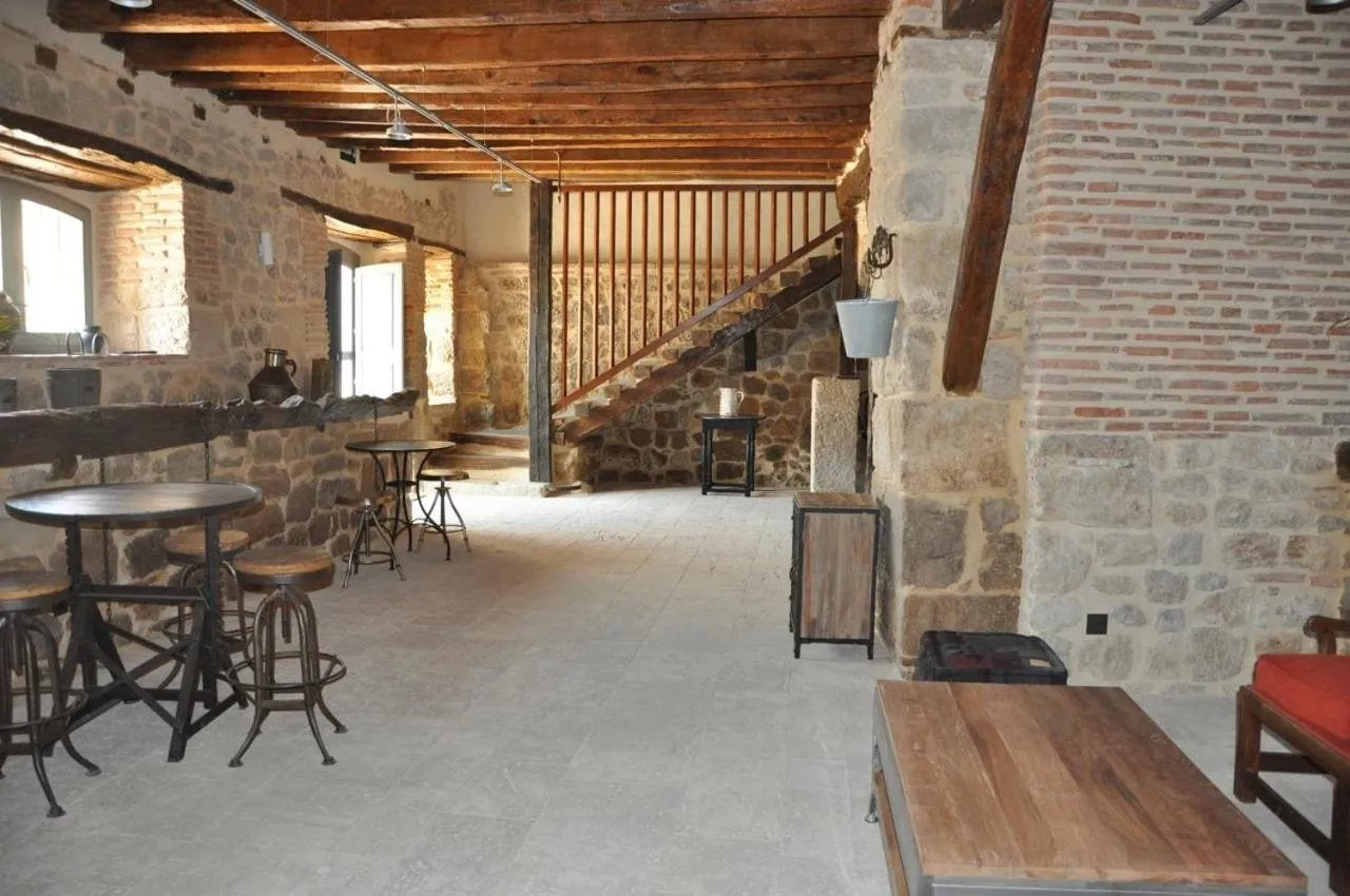 Other in Emebed Posada