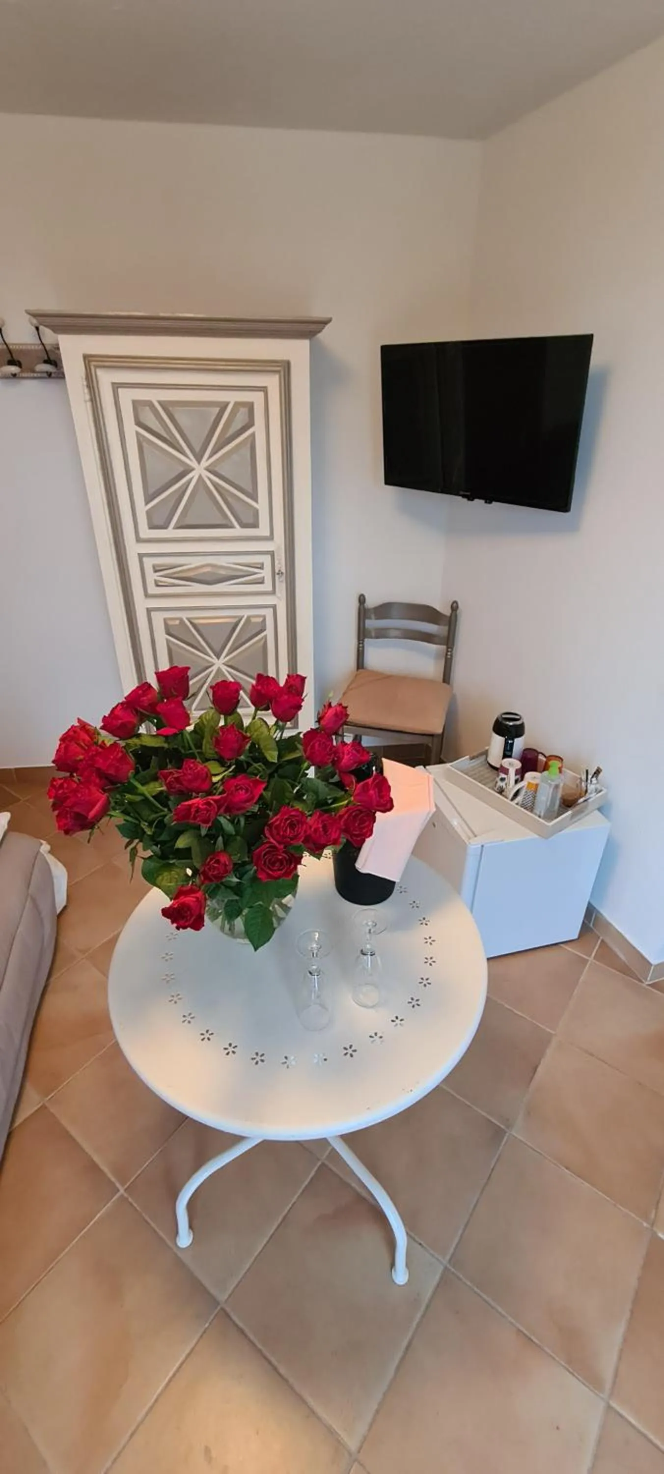 TV and multimedia in Corniche du Paradis