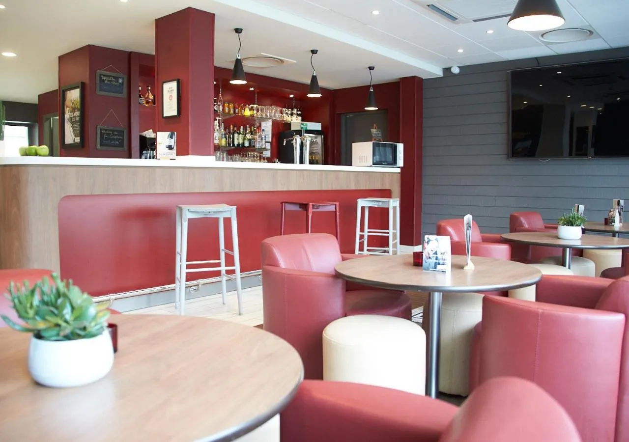 Nightclub / DJ in Campanile Dijon Congrès Clemenceau