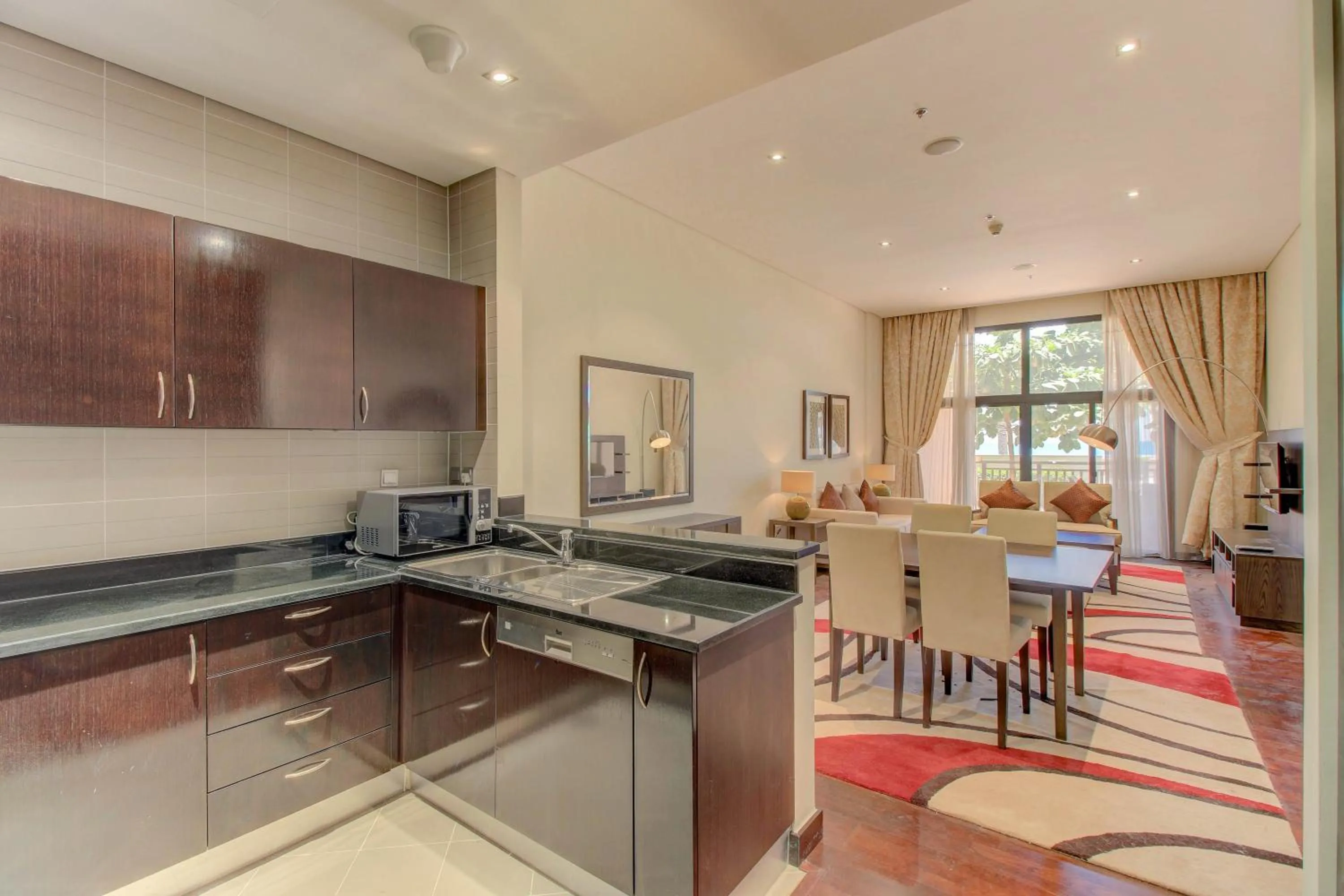 Luxe Getaways Royal Amwaj Palm Jumeirah Resort Apartment Holiday Home