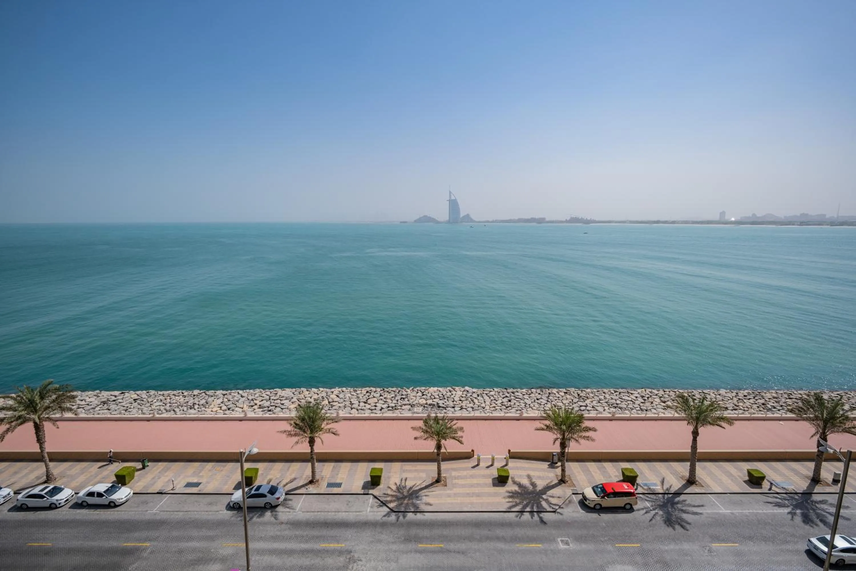 Luxe Getaways Royal Amwaj Palm Jumeirah Resort Apartment Holiday Home