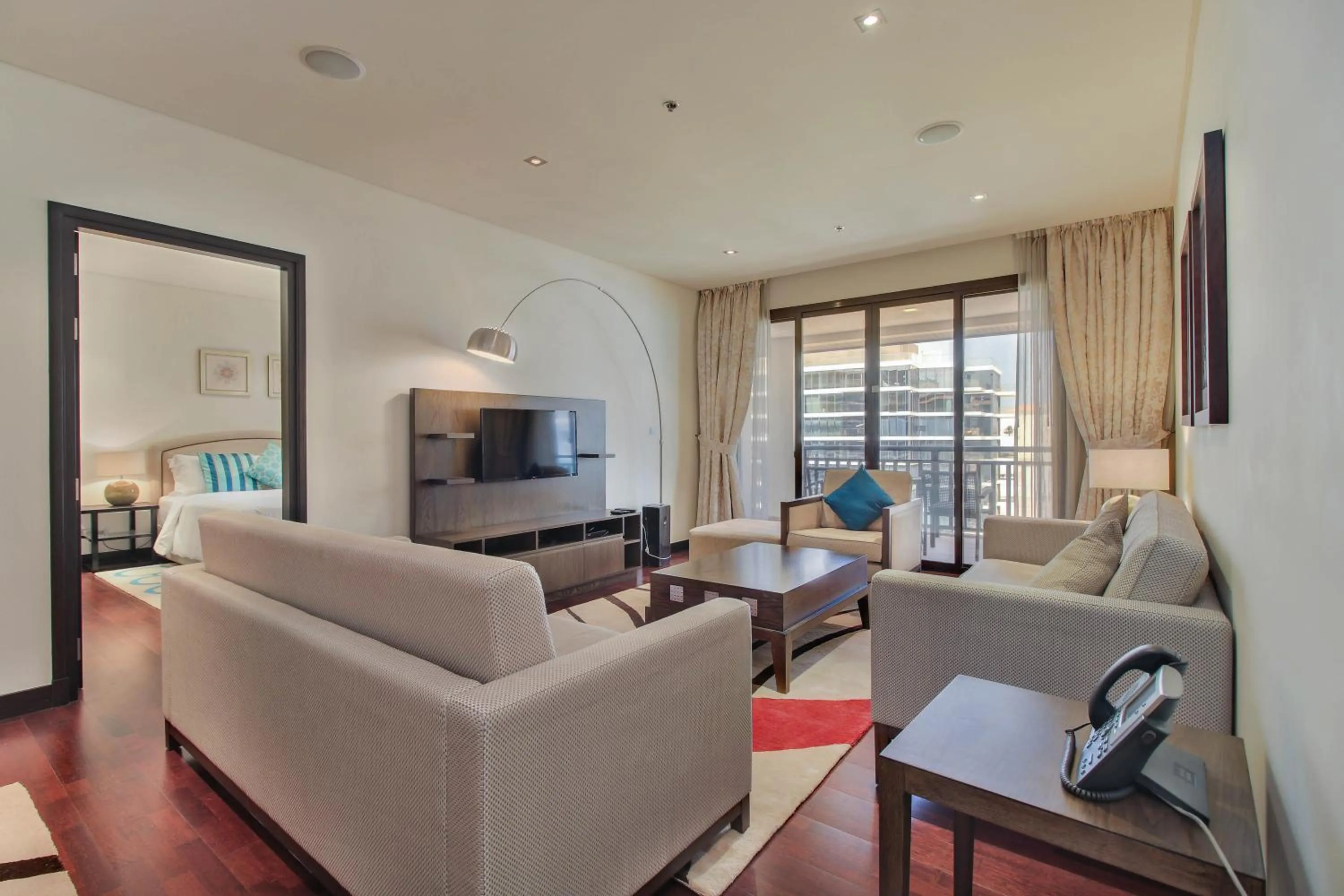 Luxe Getaways Royal Amwaj Palm Jumeirah Resort Apartment Holiday Home