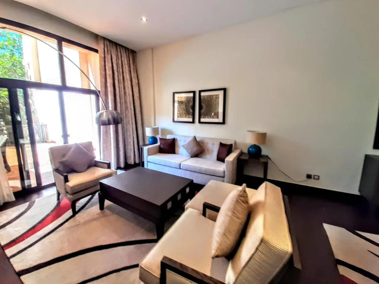 Bed in Luxe Getaways Royal Amwaj Palm Jumeirah Resort Apartment Holiday Home