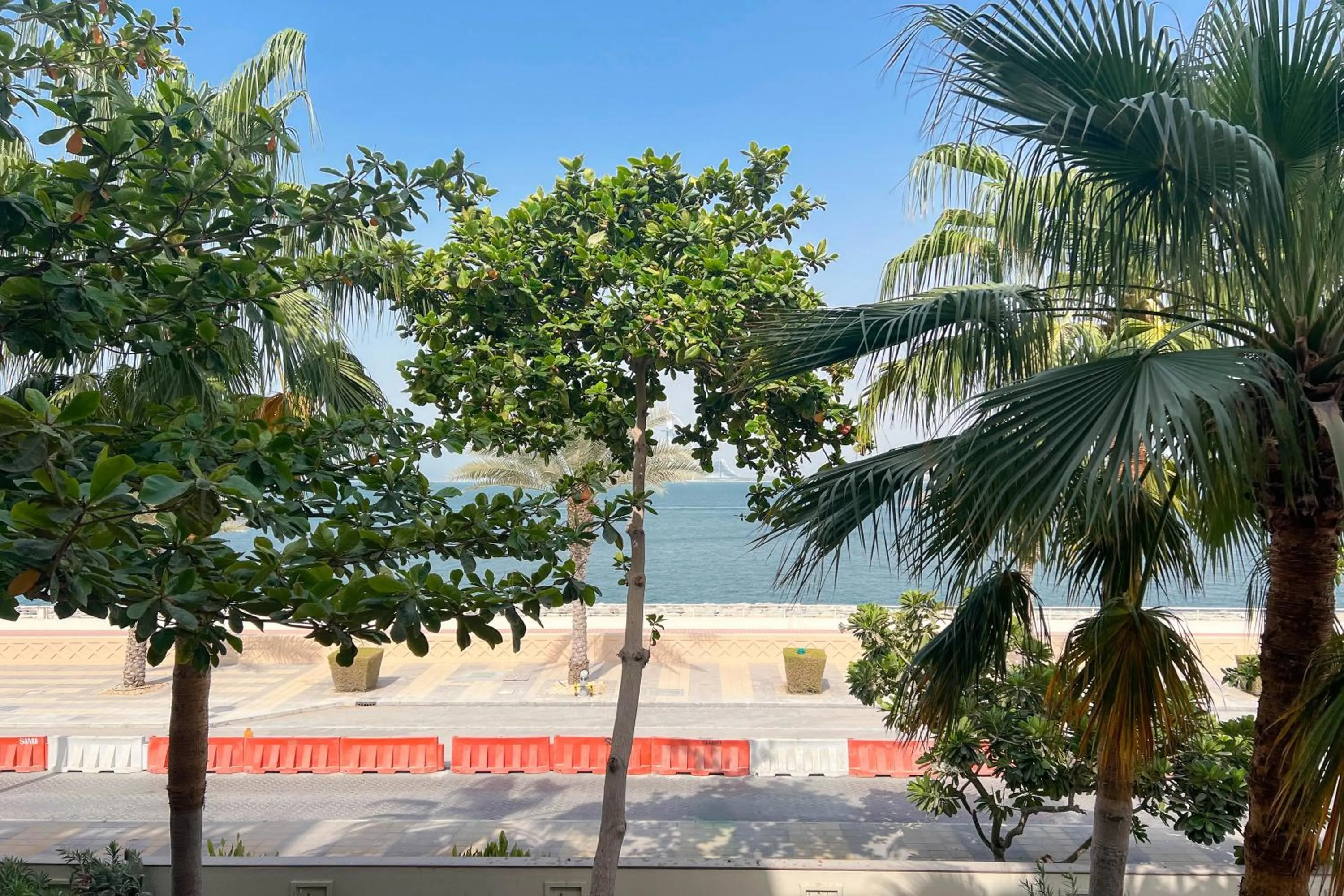 Luxe Getaways Royal Amwaj Palm Jumeirah Resort Apartment Holiday Home