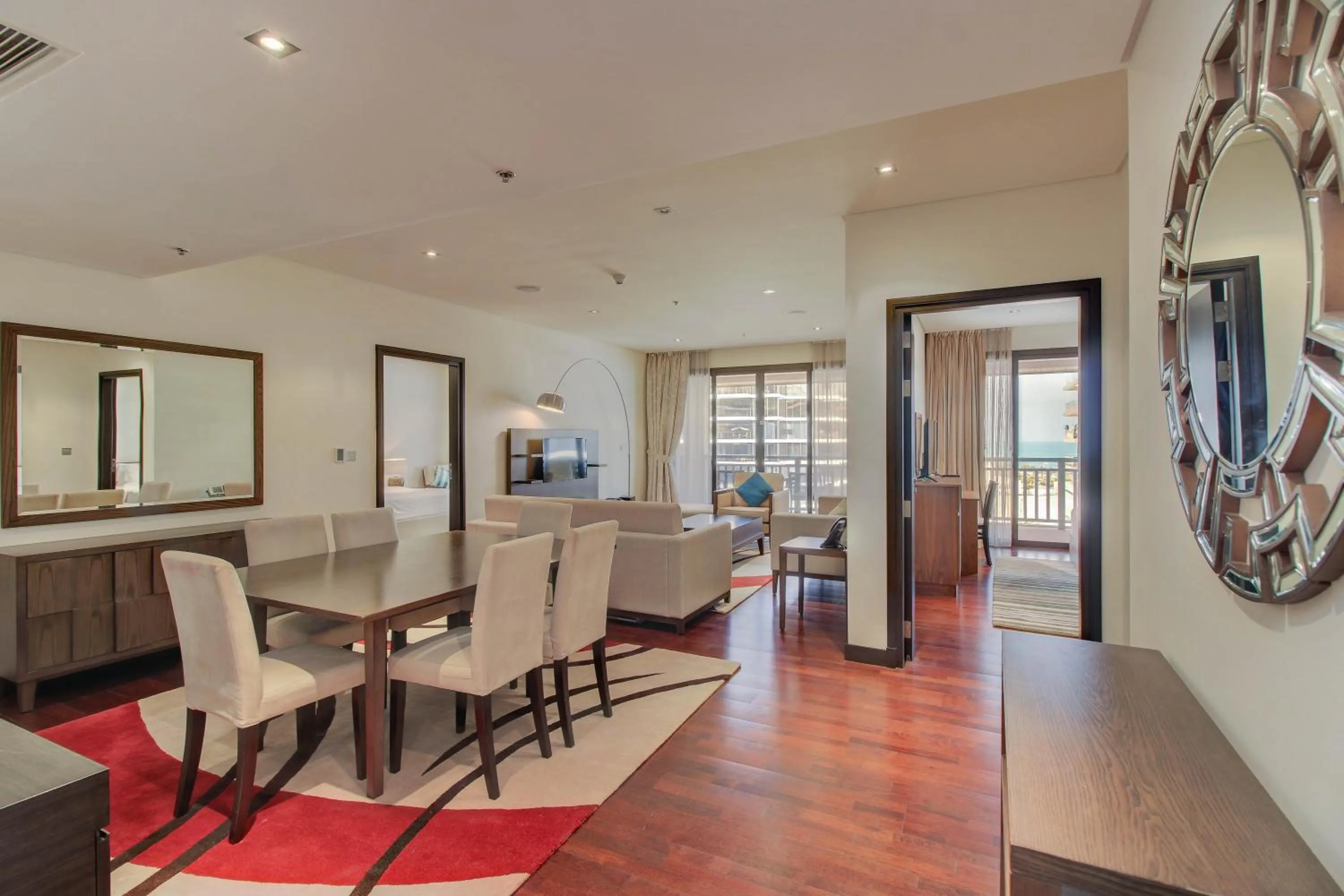 Luxe Getaways Royal Amwaj Palm Jumeirah Resort Apartment Holiday Home