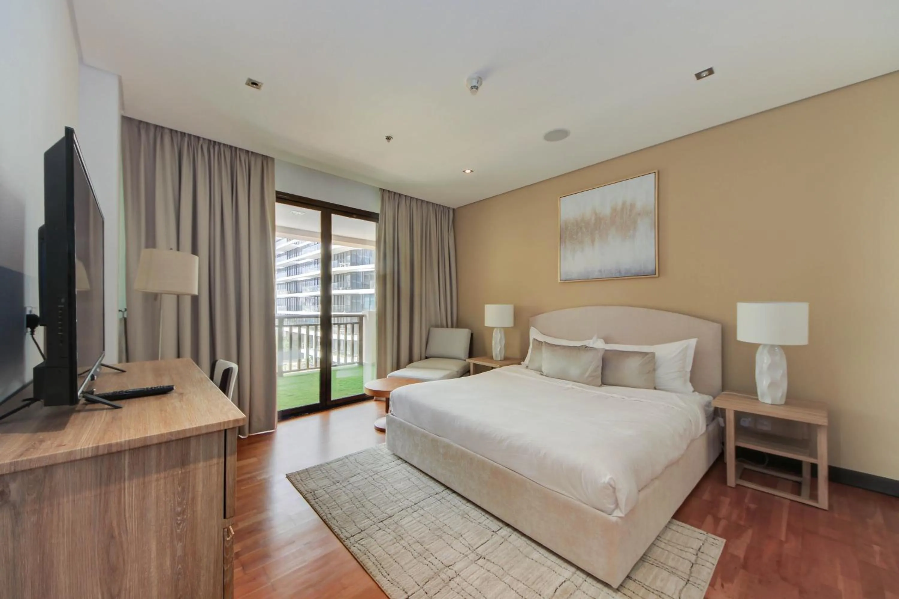 Bed in Luxe Getaways Royal Amwaj Palm Jumeirah Resort Apartment Holiday Home