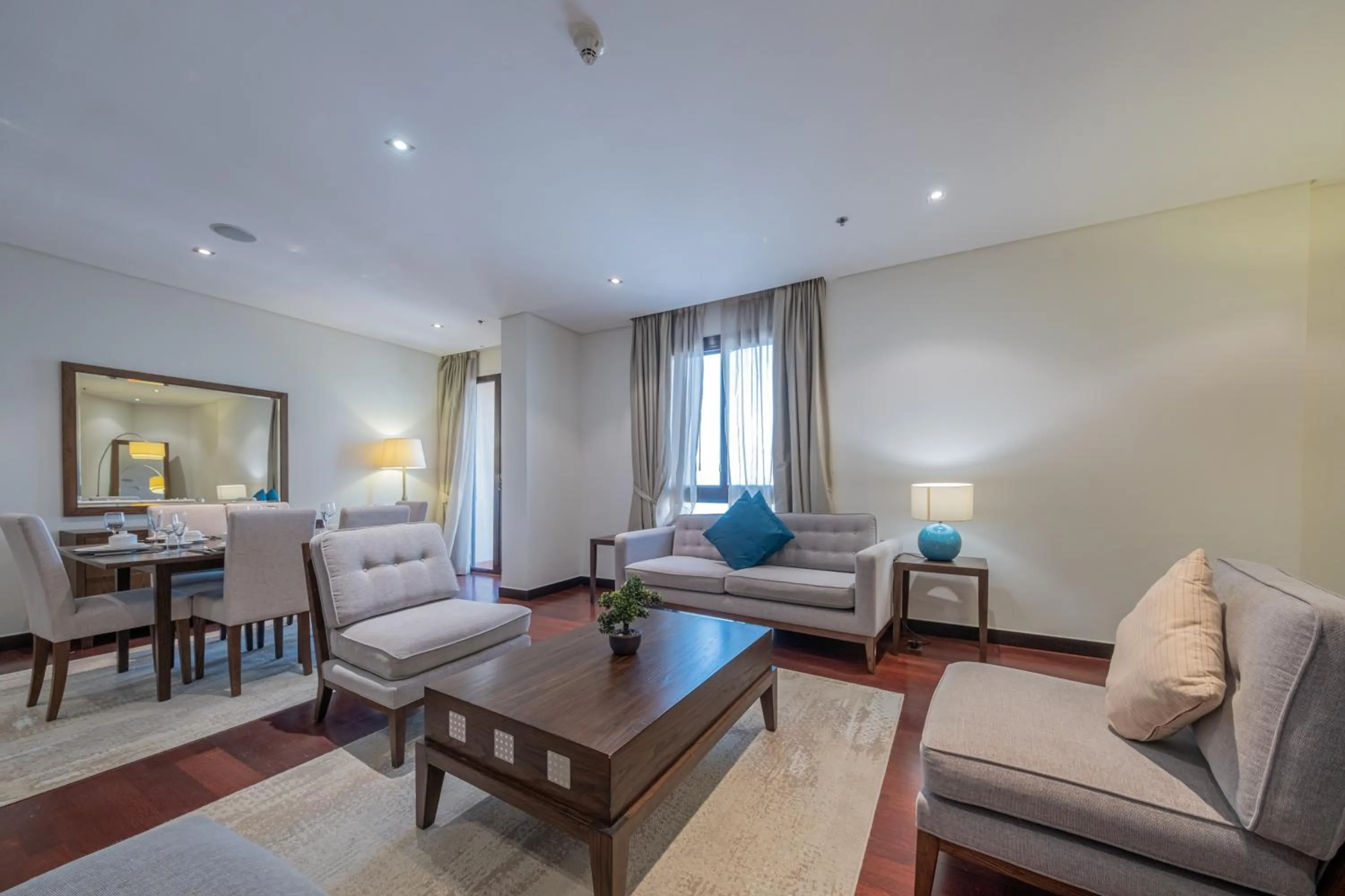 Luxe Getaways Royal Amwaj Palm Jumeirah Resort Apartment Holiday Home