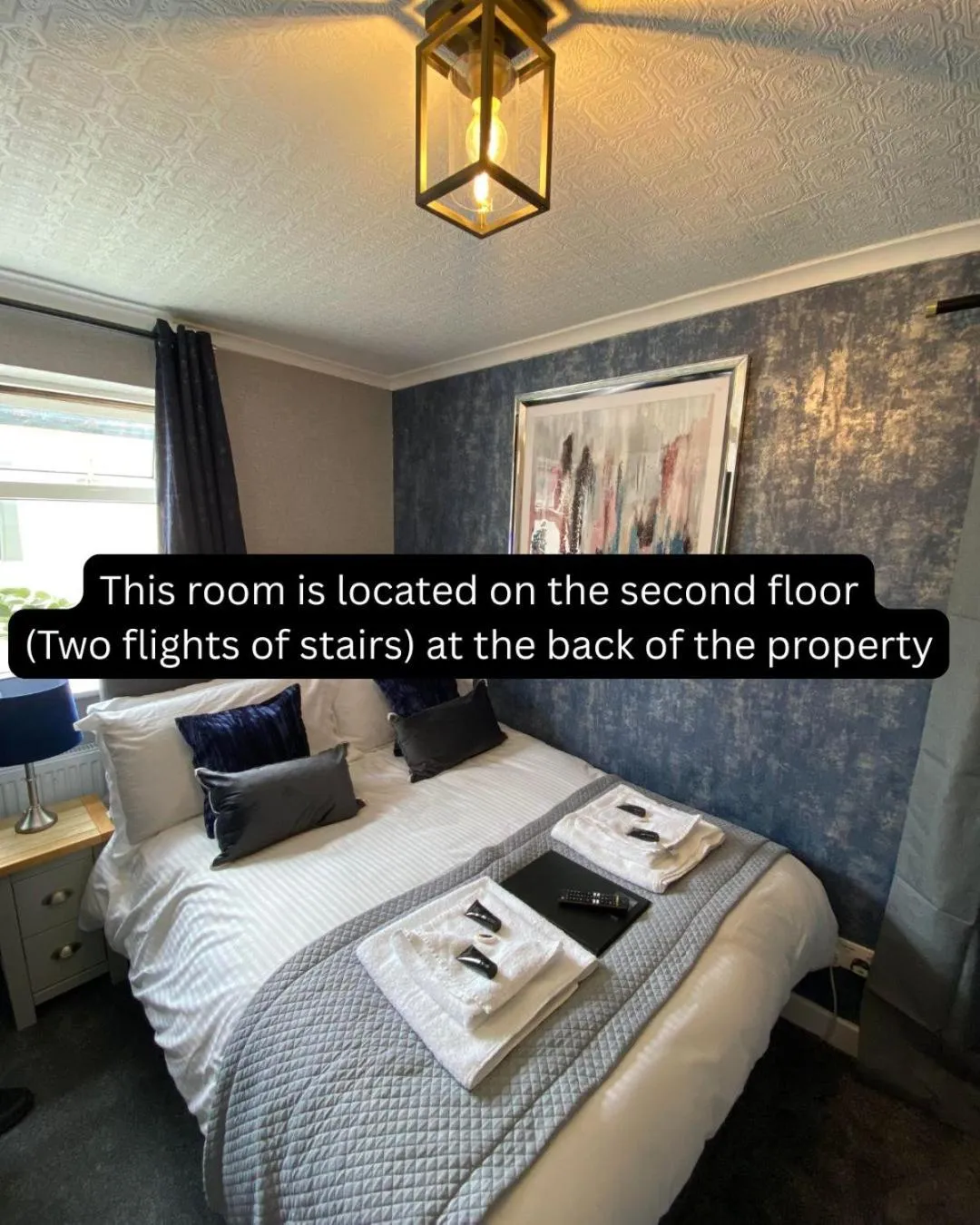 Bed in Delovely Hotel