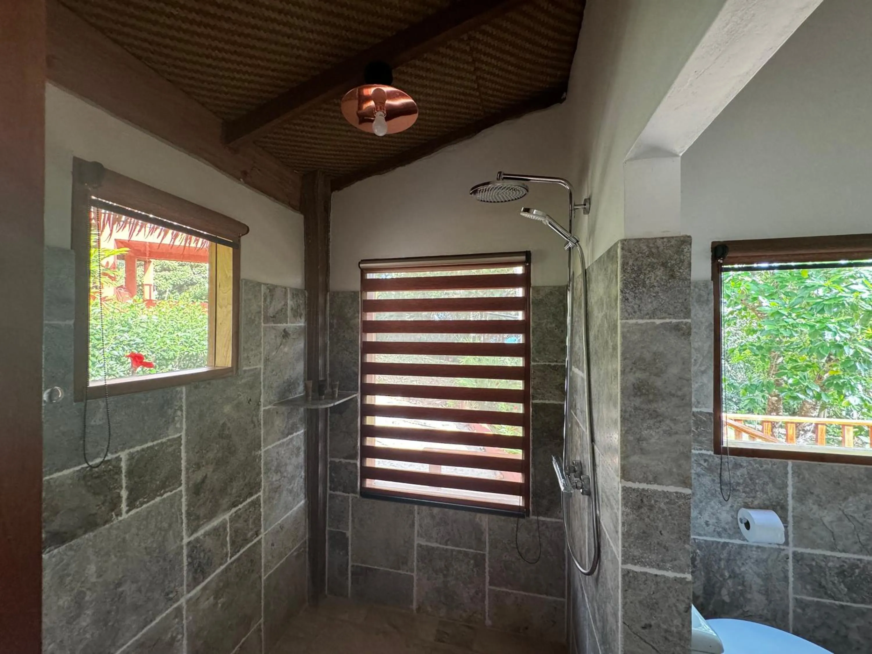 Shower in Ciel y Miel