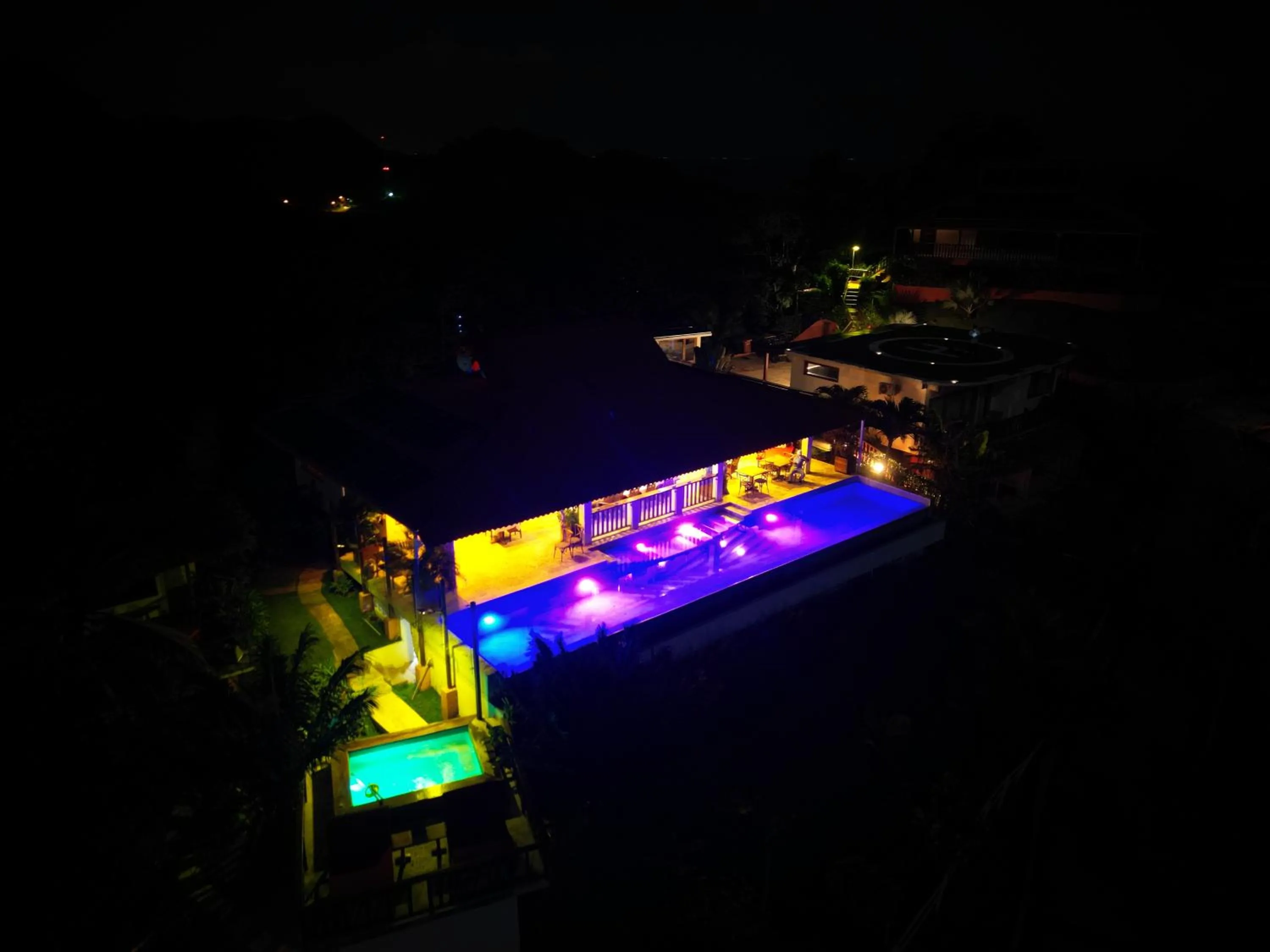 Restaurant/places to eat in Ciel y Miel