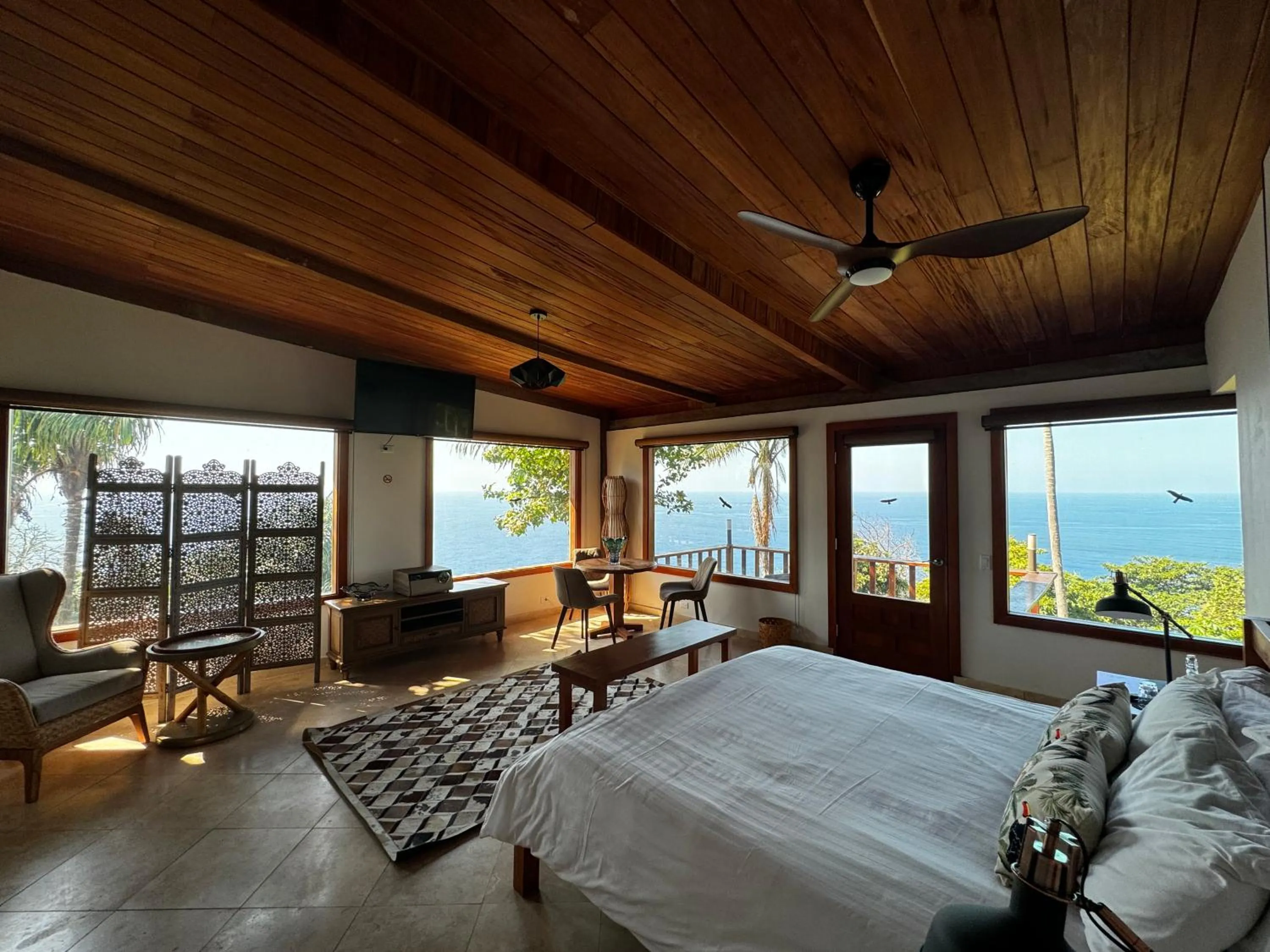 Bedroom, Bed in Ciel y Miel