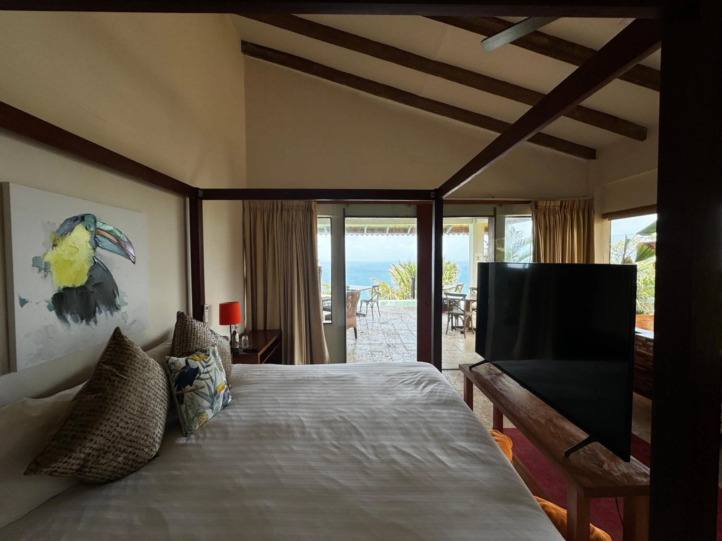 Bedroom, Bed in Ciel y Miel