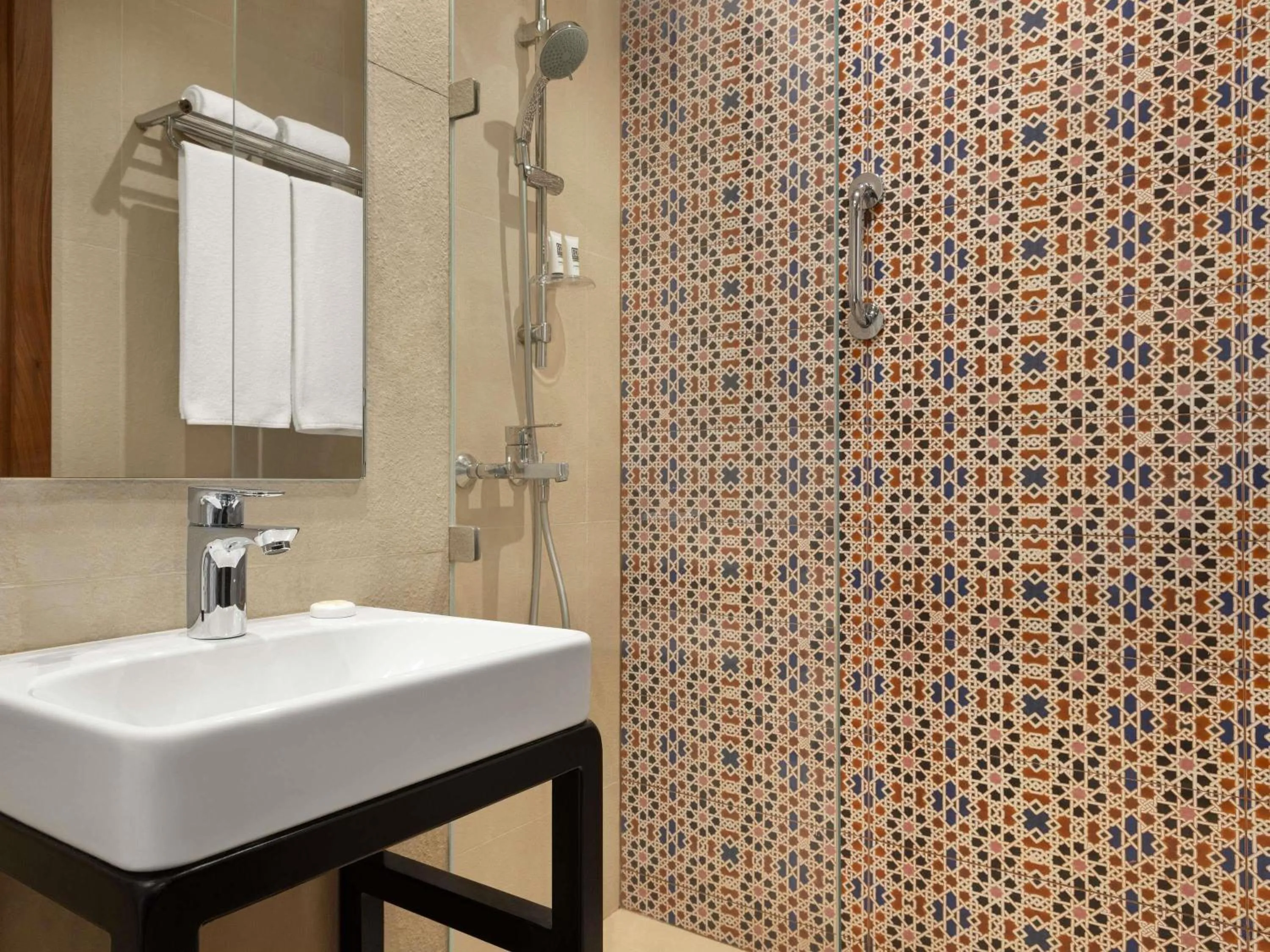 Bedroom in ibis Styles Dubai Gold District