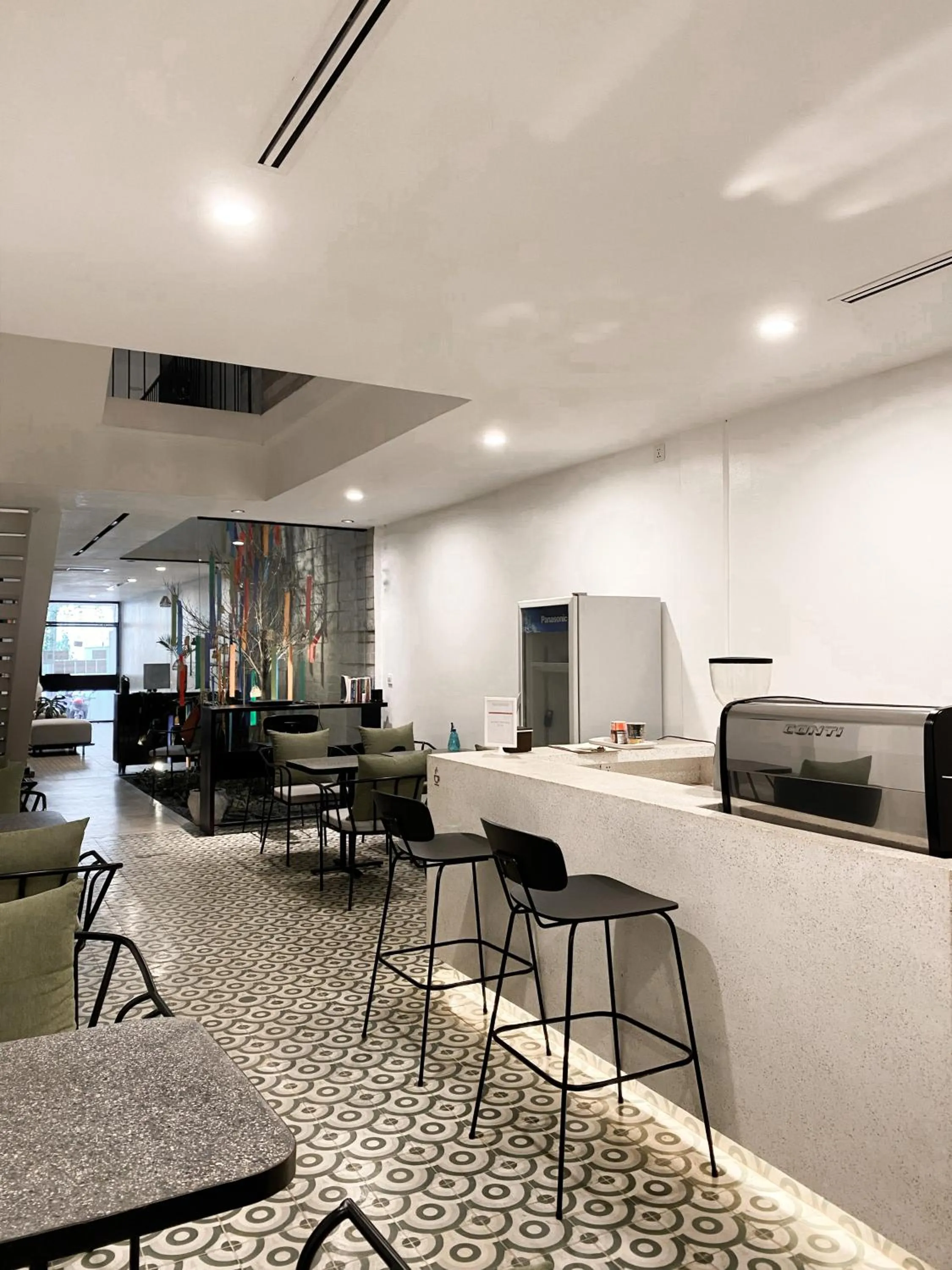 Restaurant/places to eat in Aborest Tropical Hostel