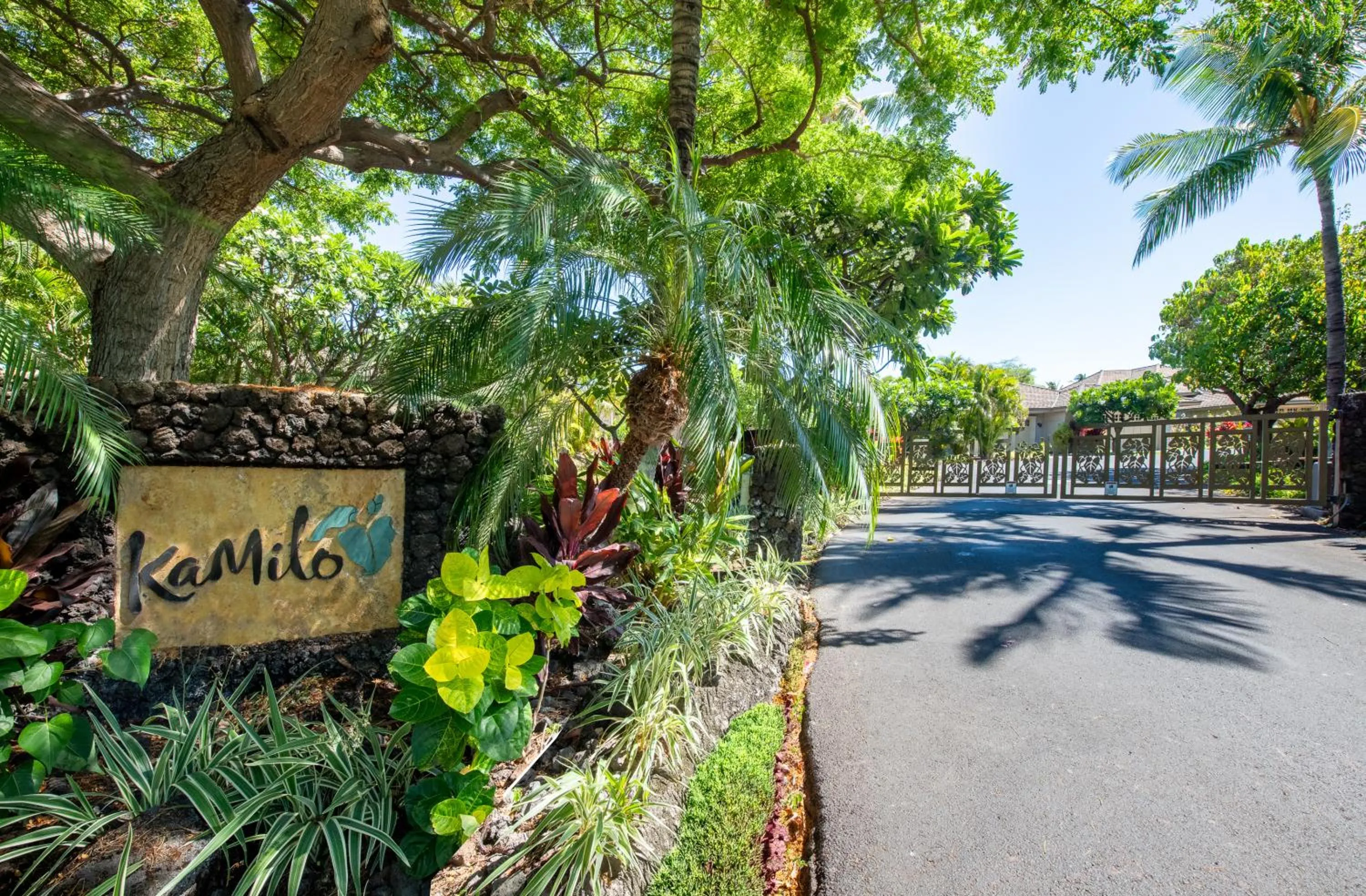 Facade/entrance in Mauna Lani Luxury Vacation Villas - CoralTree Residence Collection