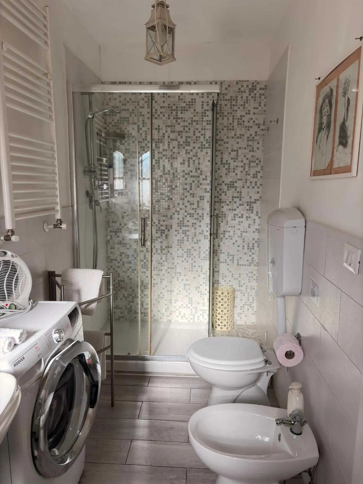 Shower in Marilyn's House 2