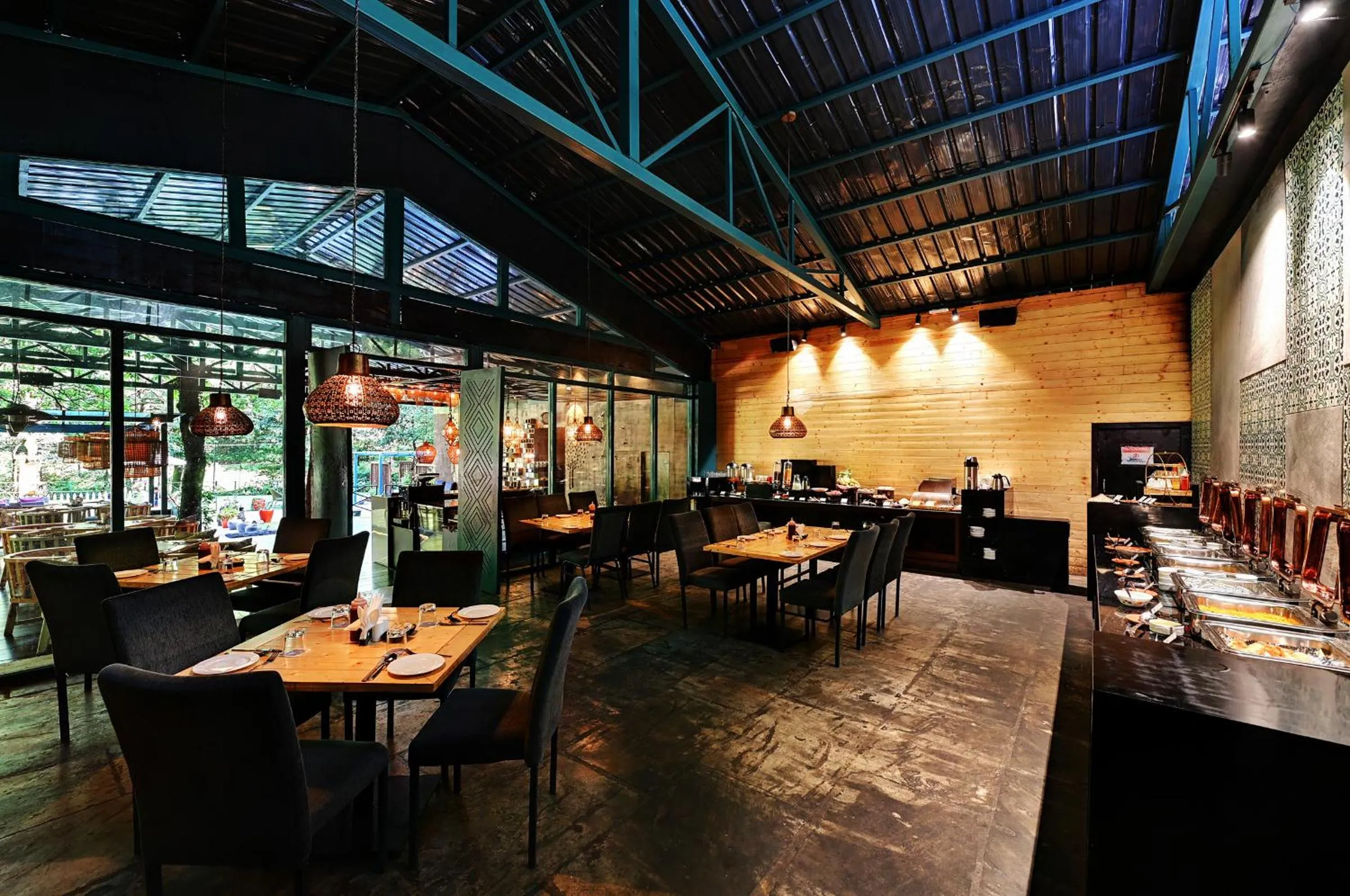 Restaurant/places to eat in Ayar Jungle Resort