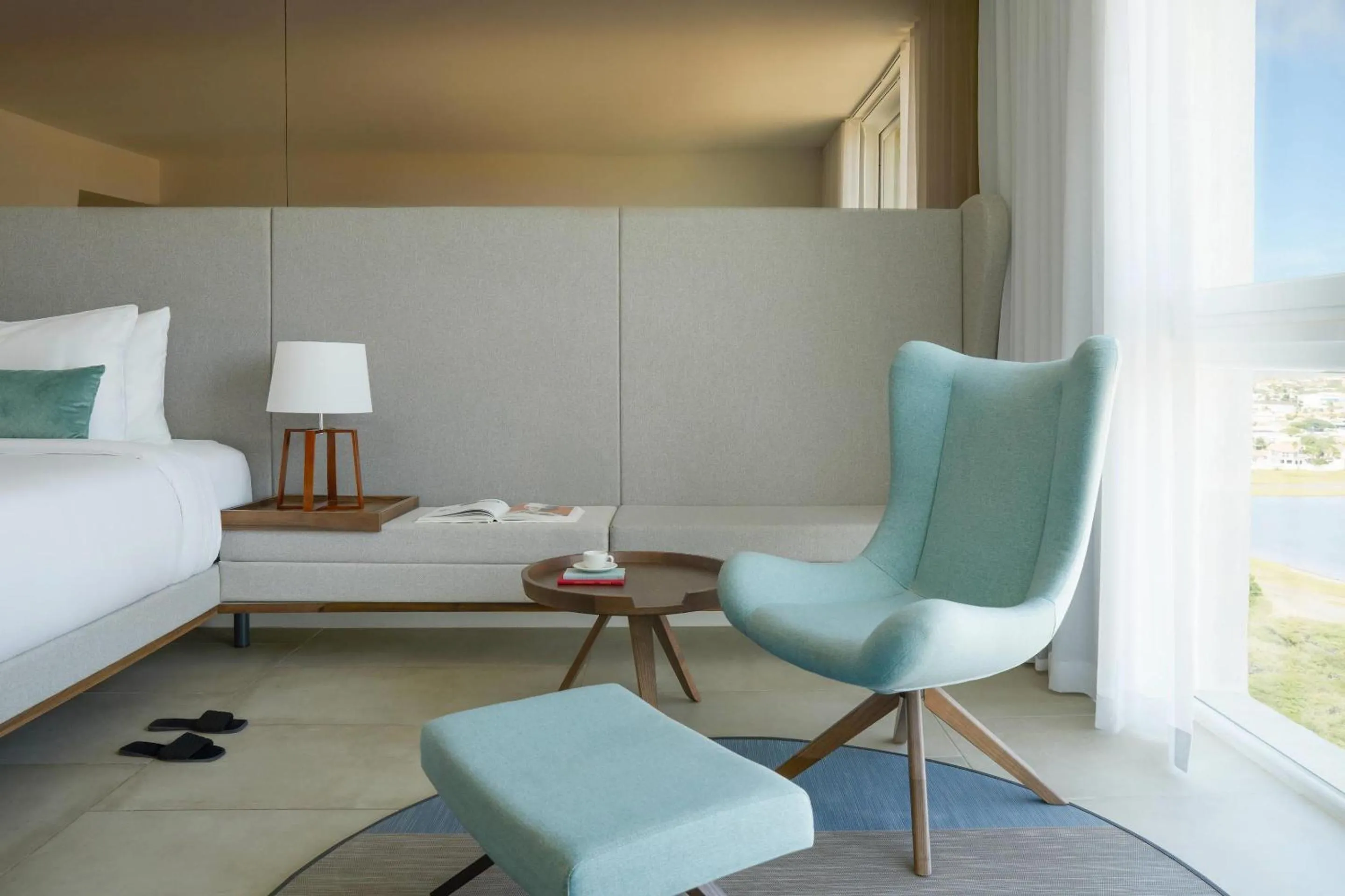 Bedroom, Bed in Radisson Blu Aruba