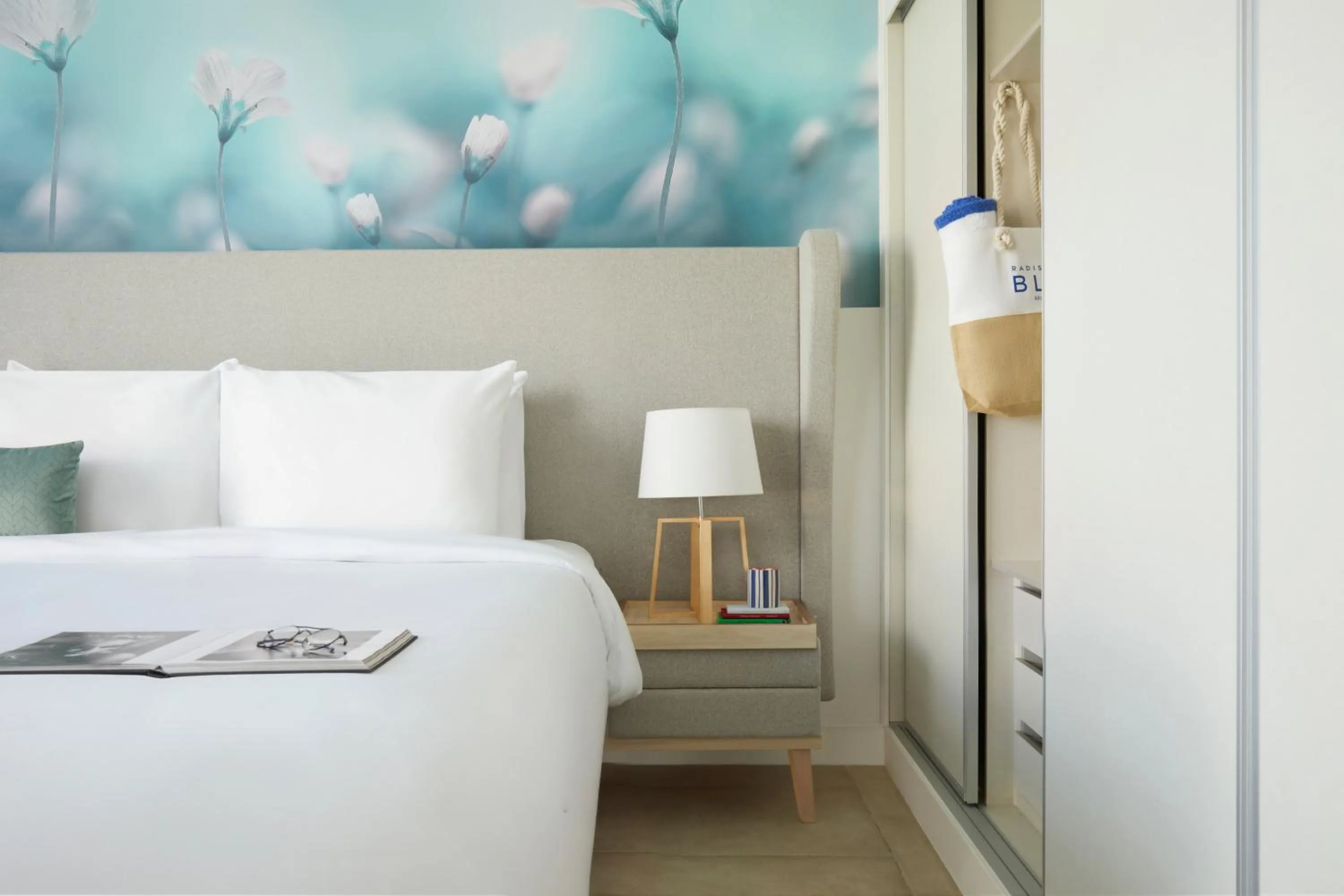 Bed in Radisson Blu Aruba