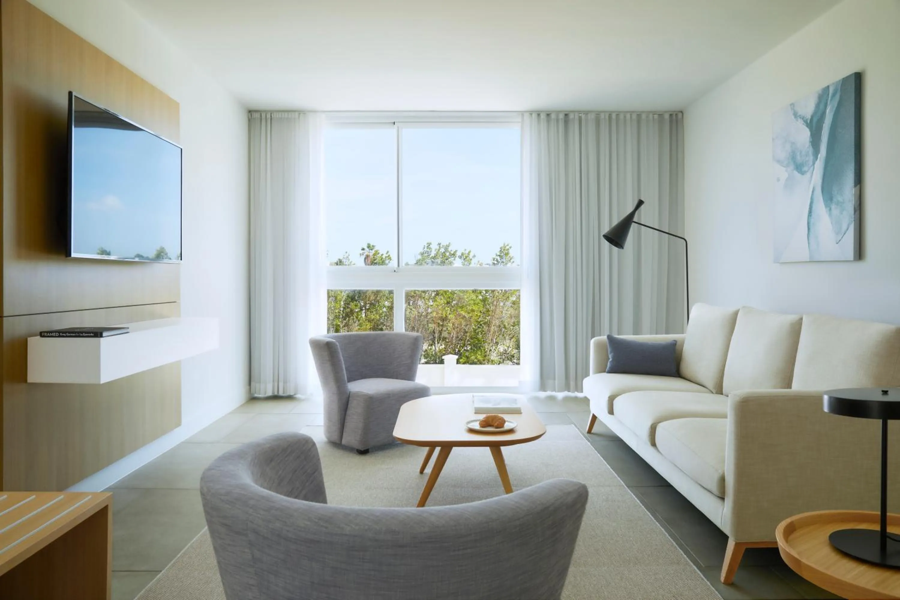 Living room in Radisson Blu Aruba