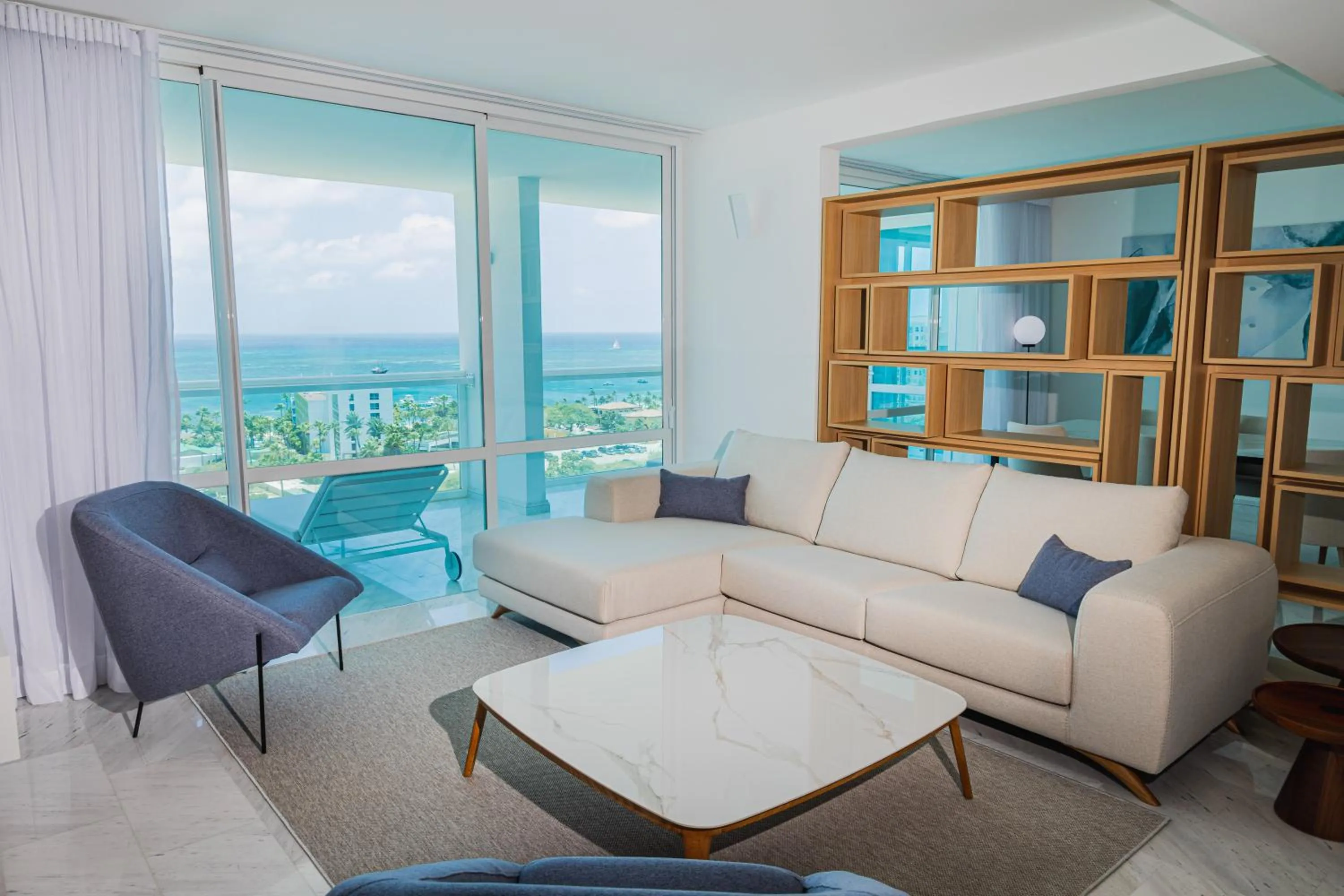 Seating area in Radisson Blu Aruba