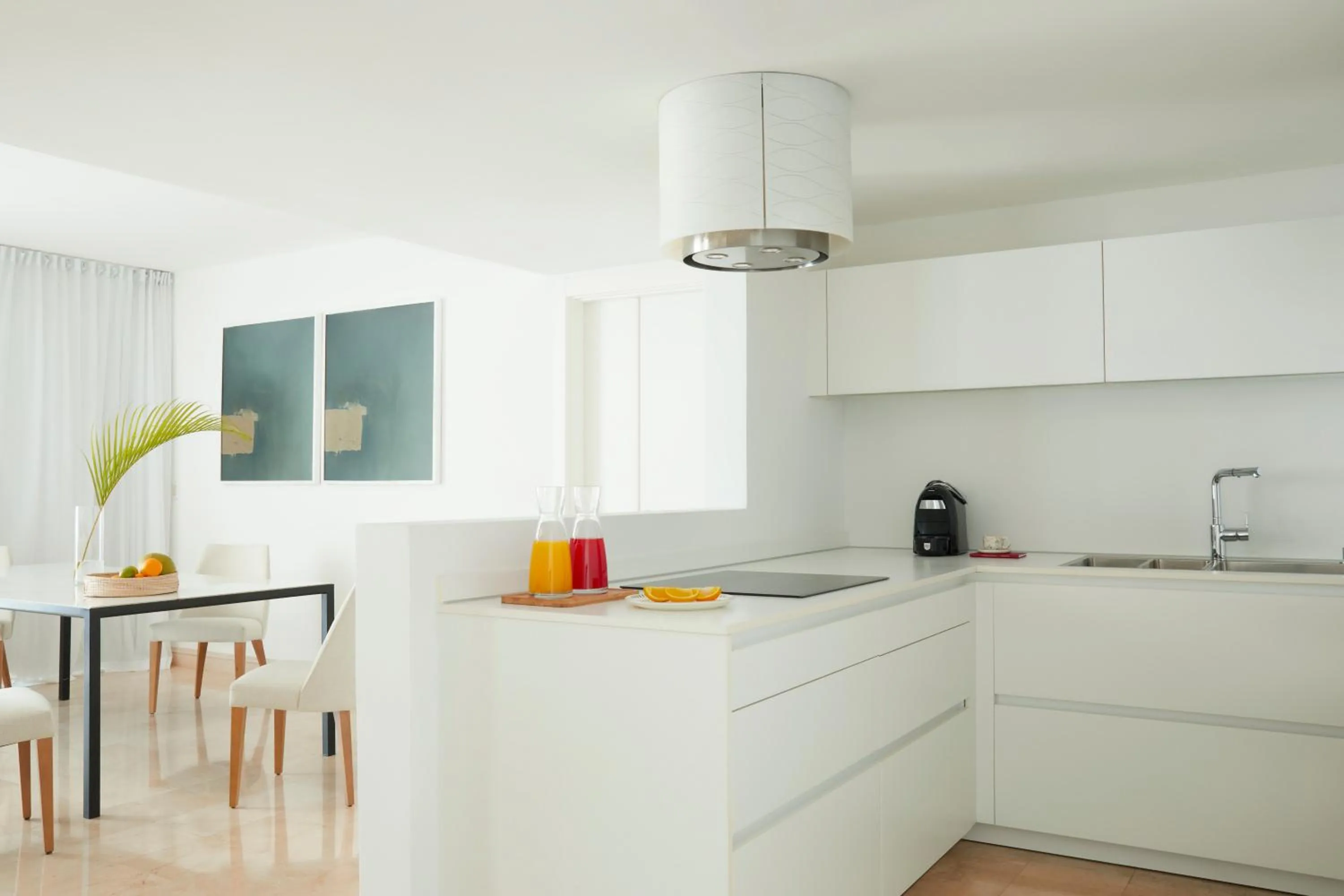 kitchen in Radisson Blu Aruba