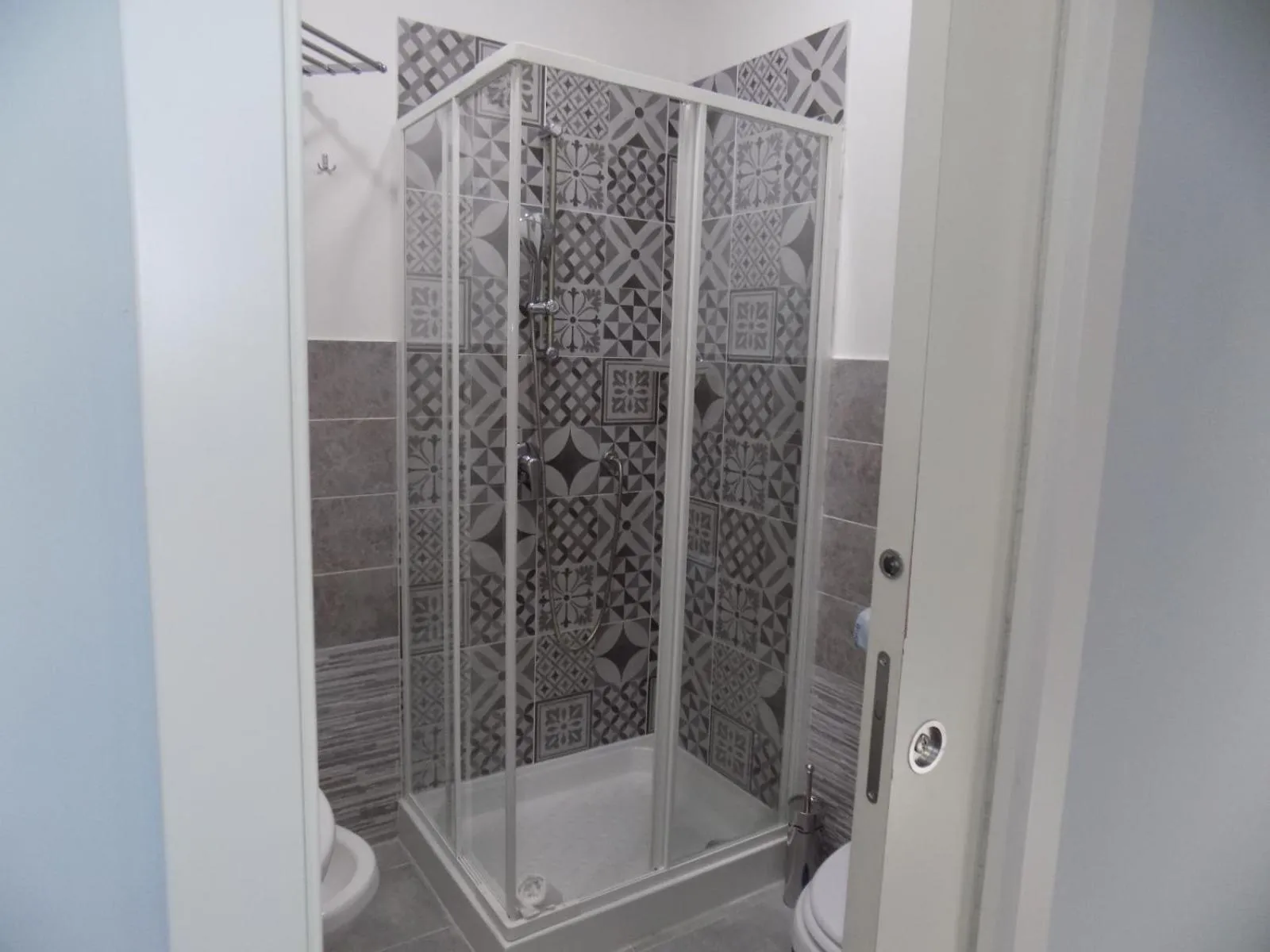 Bathroom in DUOMO 152 NAPOLI