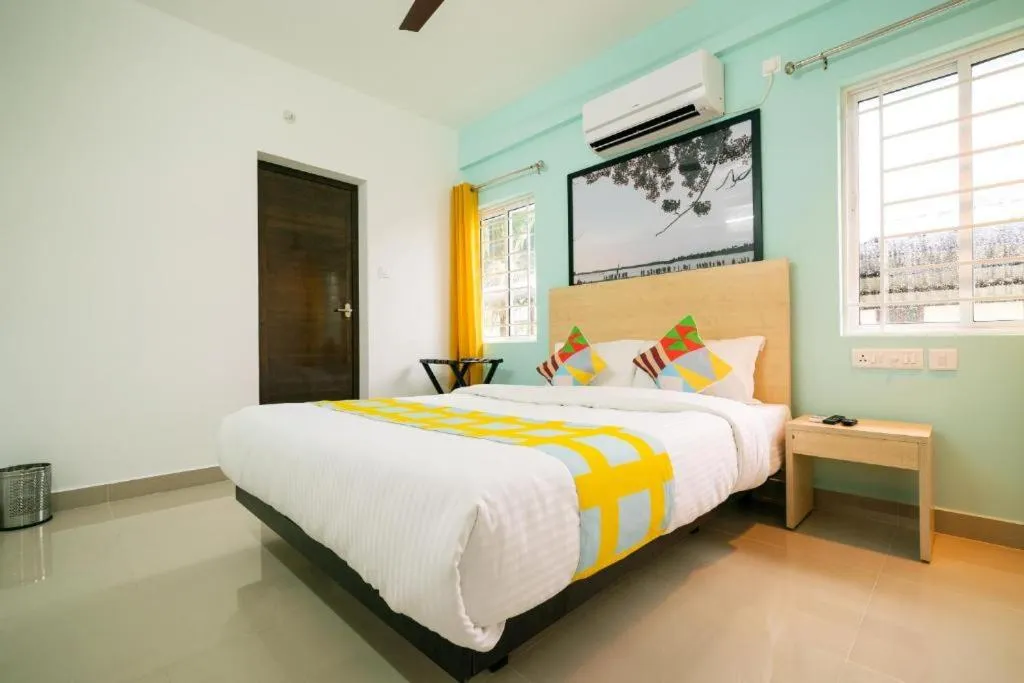 Bed in Flamingo Suites