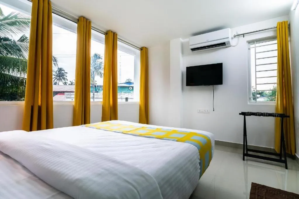 Bed in Flamingo Suites