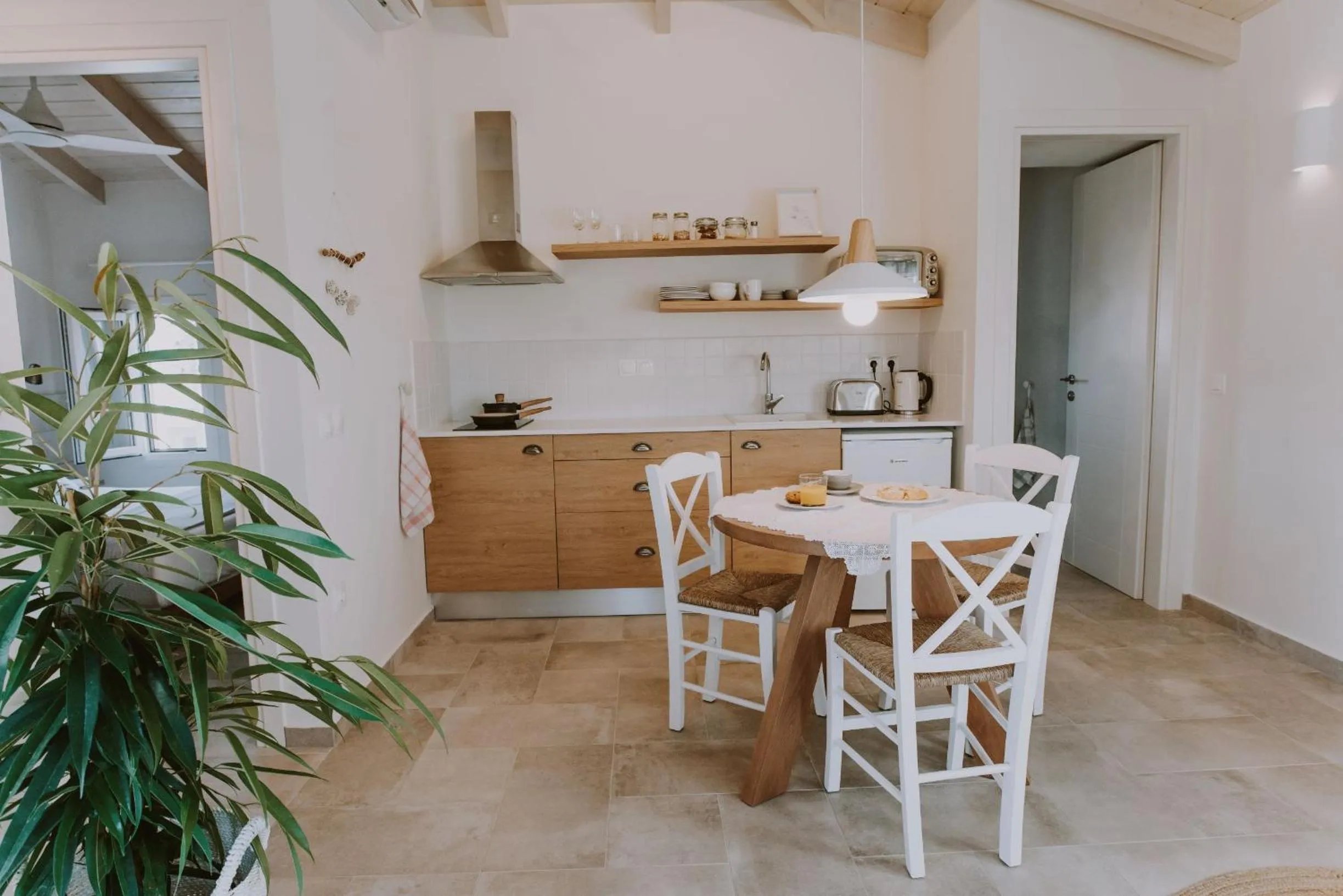 Kitchen or kitchenette in ERIEL Boutique Apartments